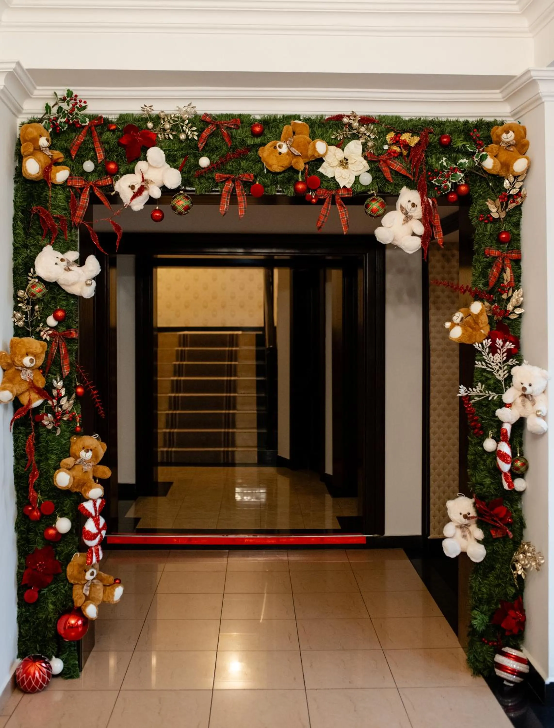 Lobby or reception in Hotel Royal Plaza By TimHotels