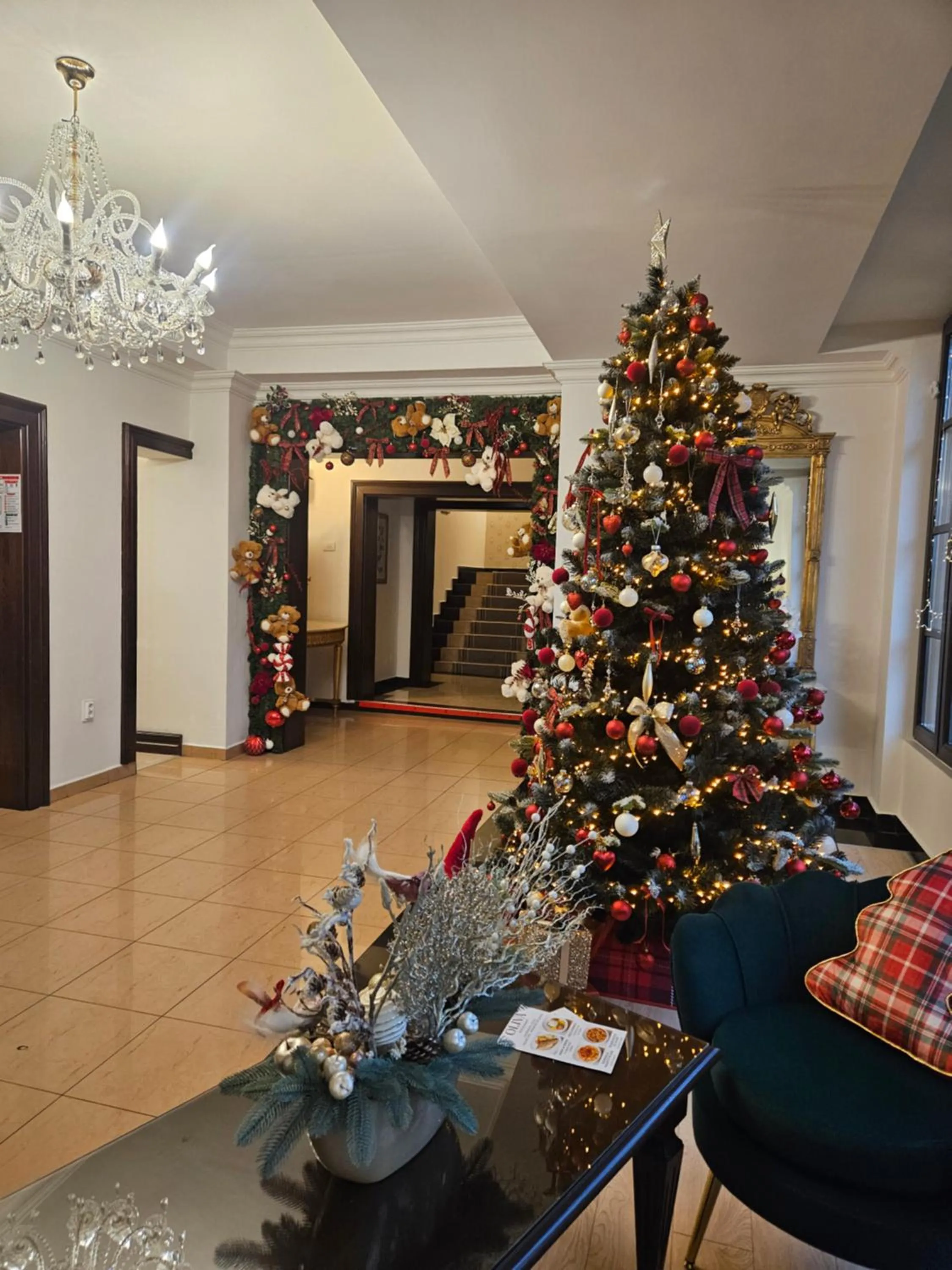 Lobby or reception in Hotel Royal Plaza By TimHotels