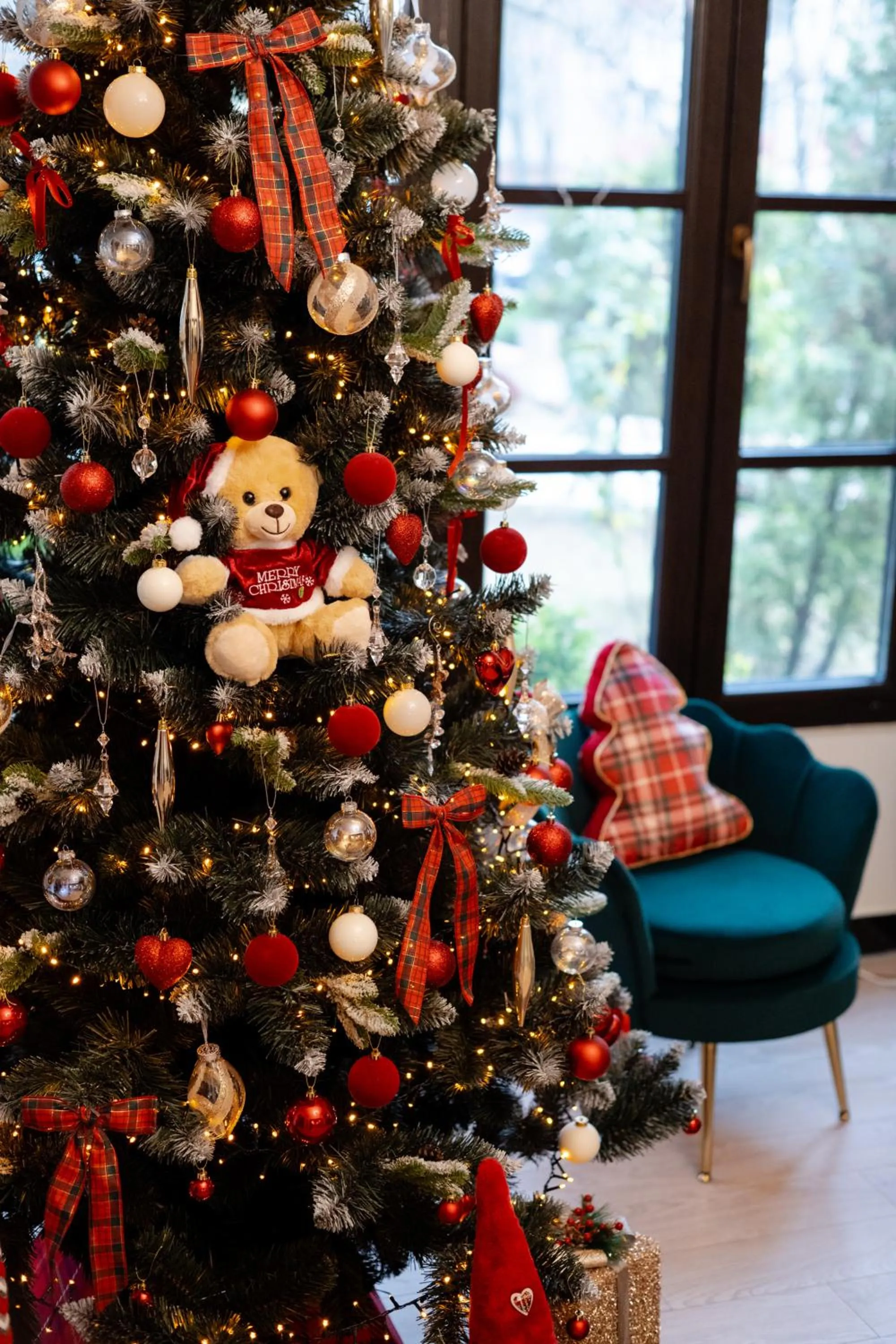 Lobby or reception in Hotel Royal Plaza By TimHotels