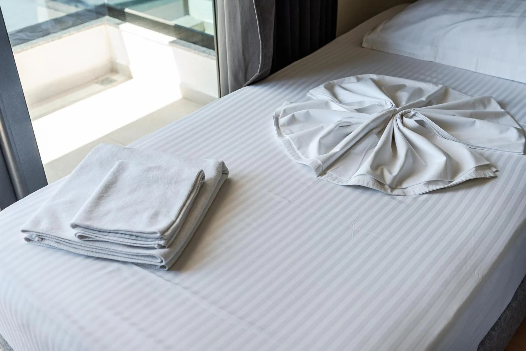 Triple Room with Balcony in Hotel Kompleks Joni