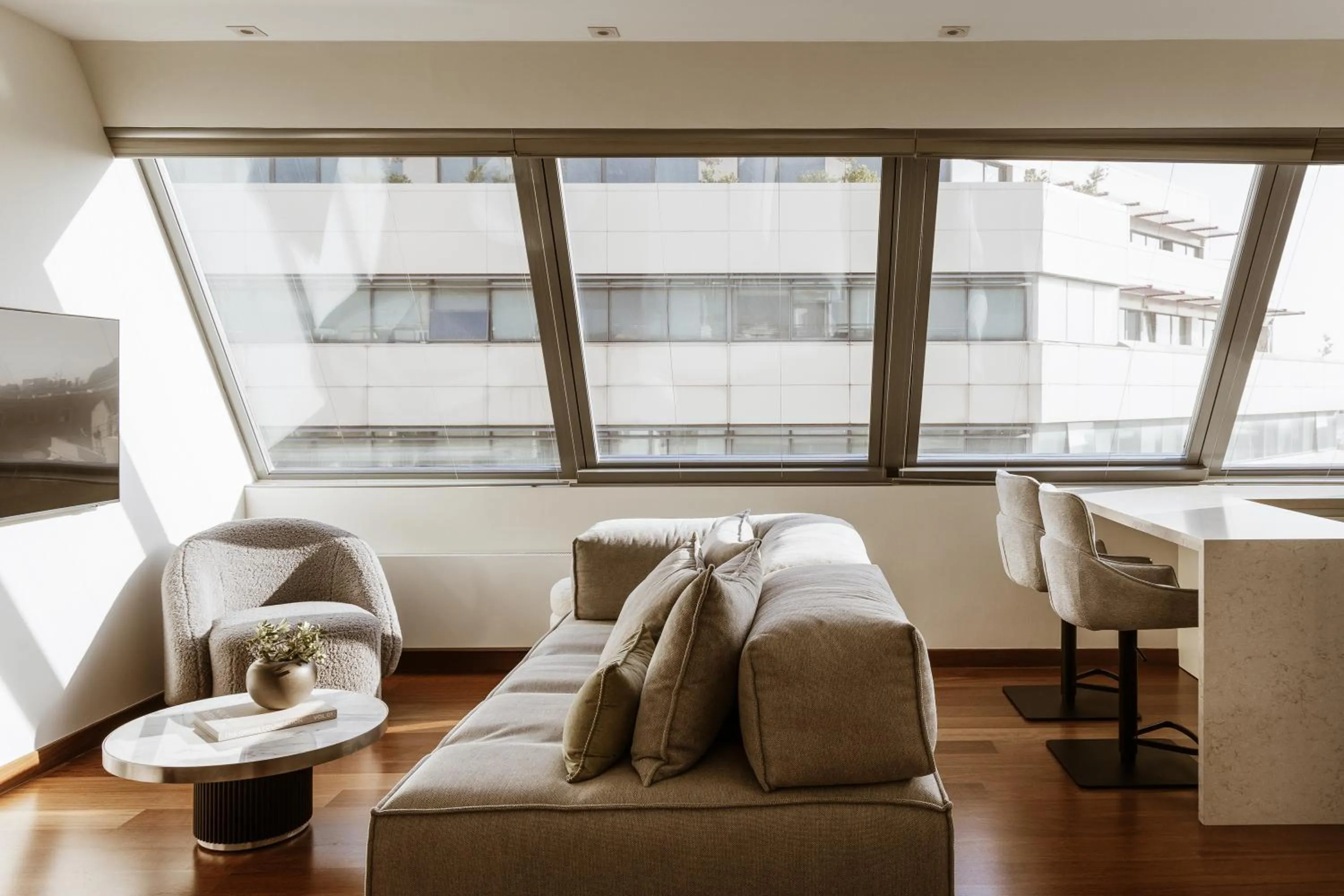 TV and multimedia in Likno Athens