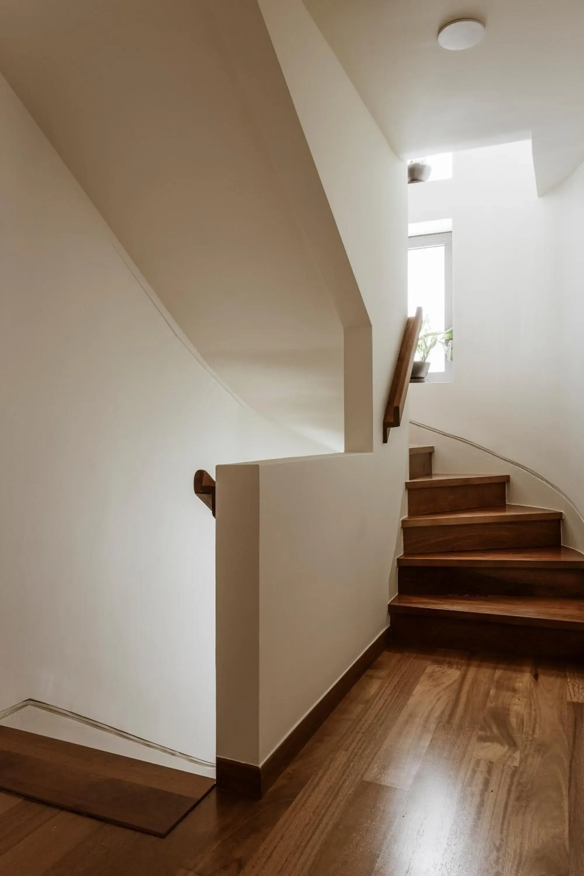 Property building in Likno Athens Property building in Likno Athens