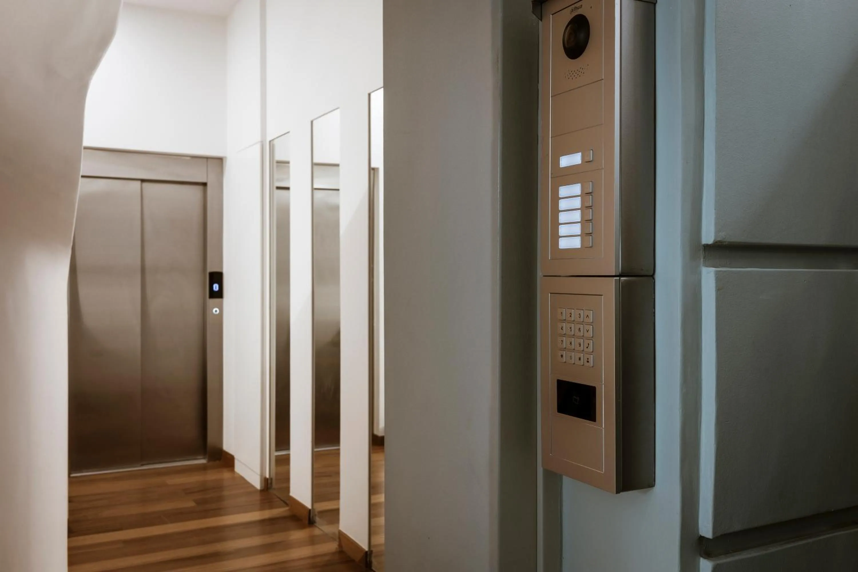 Facade/entrance in Likno Athens