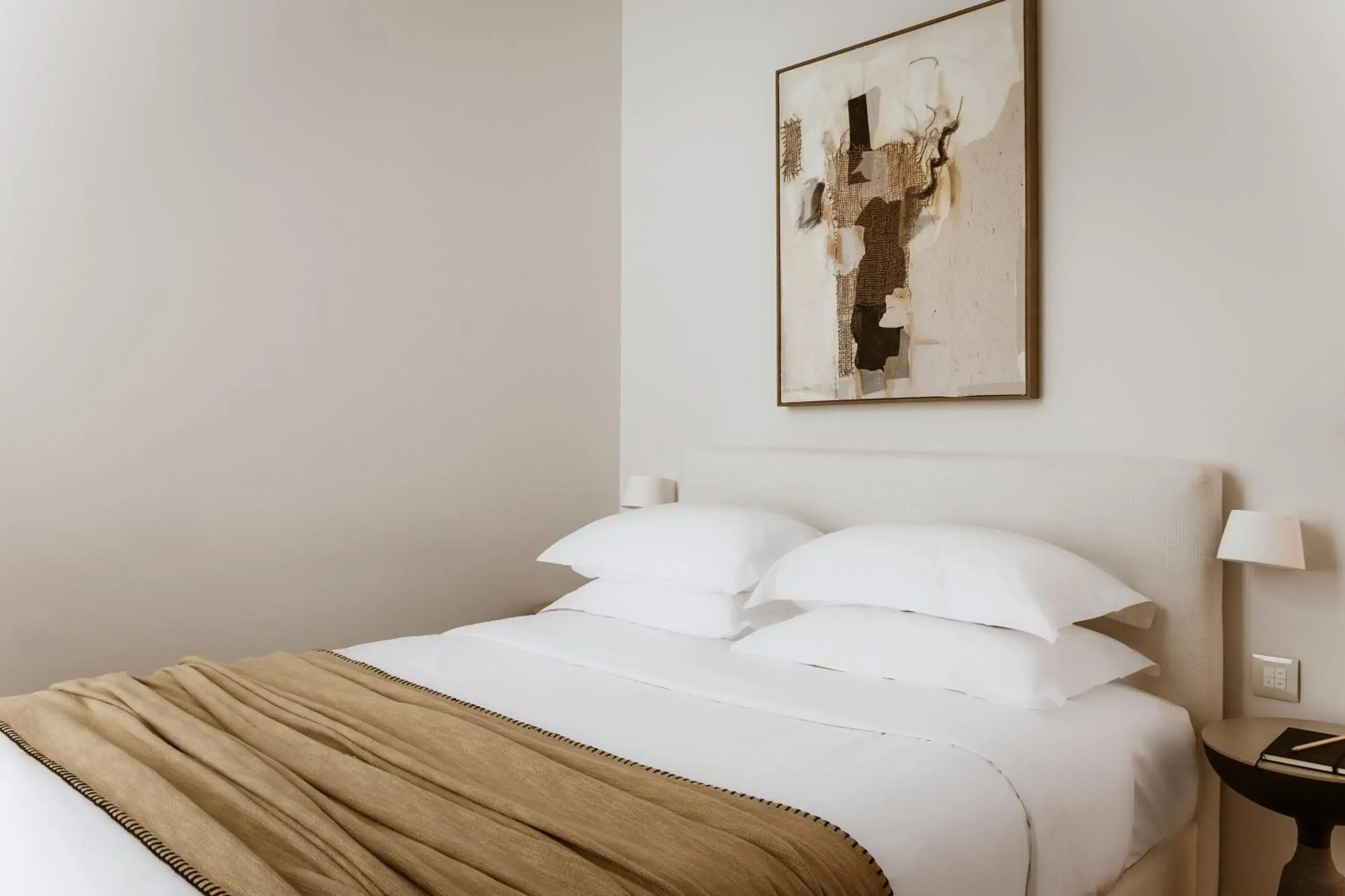 Bed in Likno Athens Bed in Likno Athens