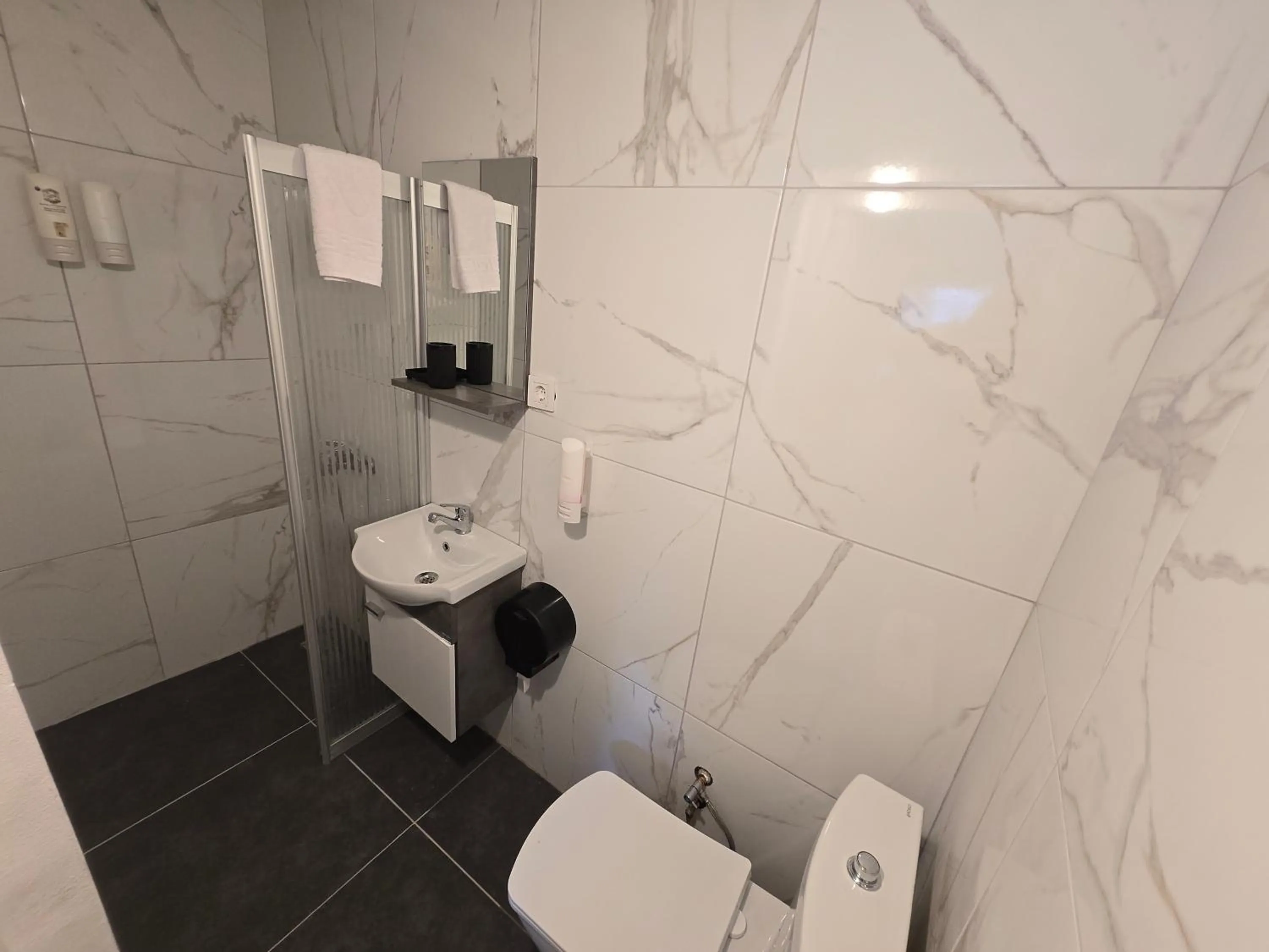 Shower in Kekik Alaçatı Otel