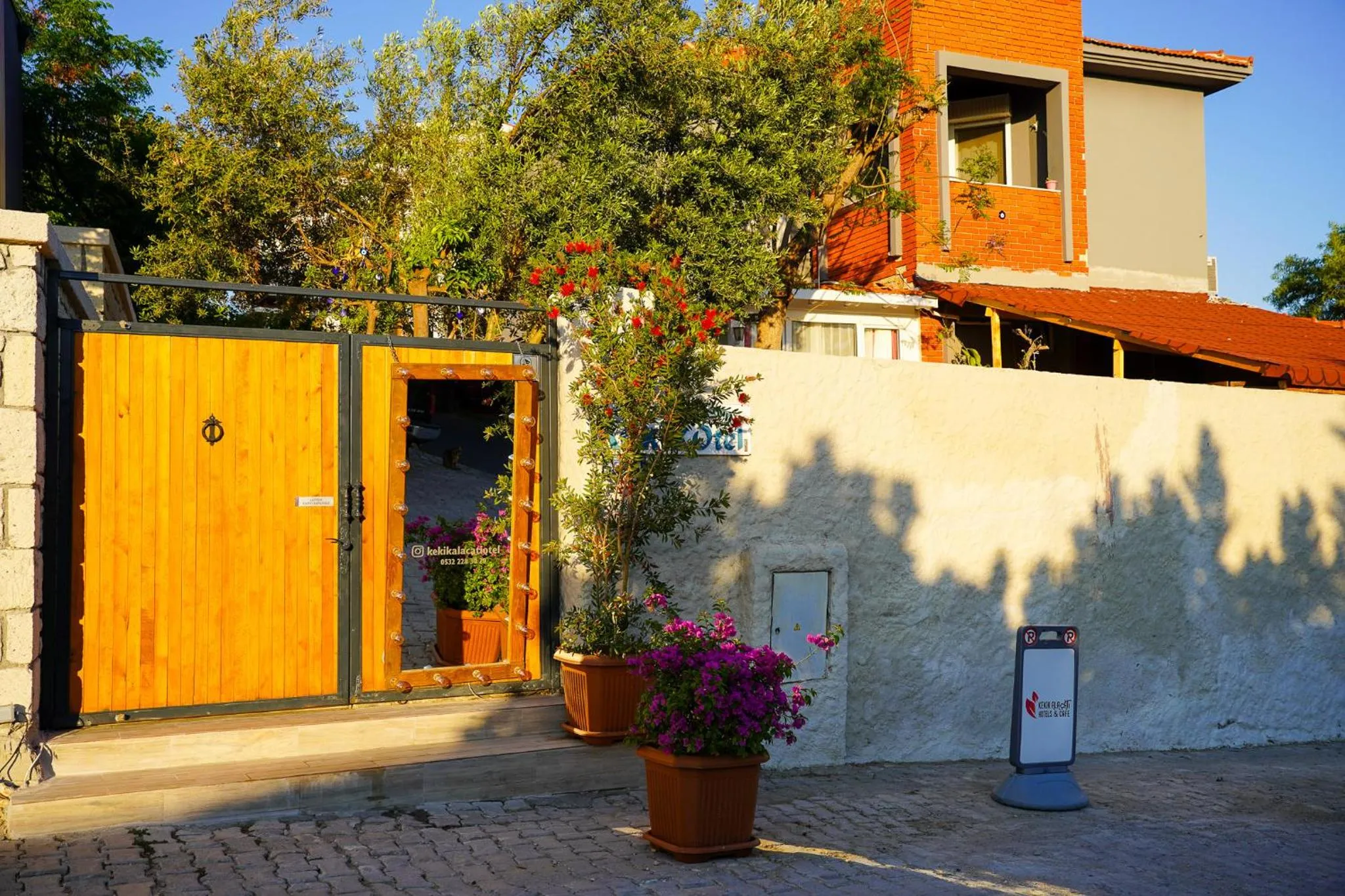 Property building in Kekik Alaçatı Otel