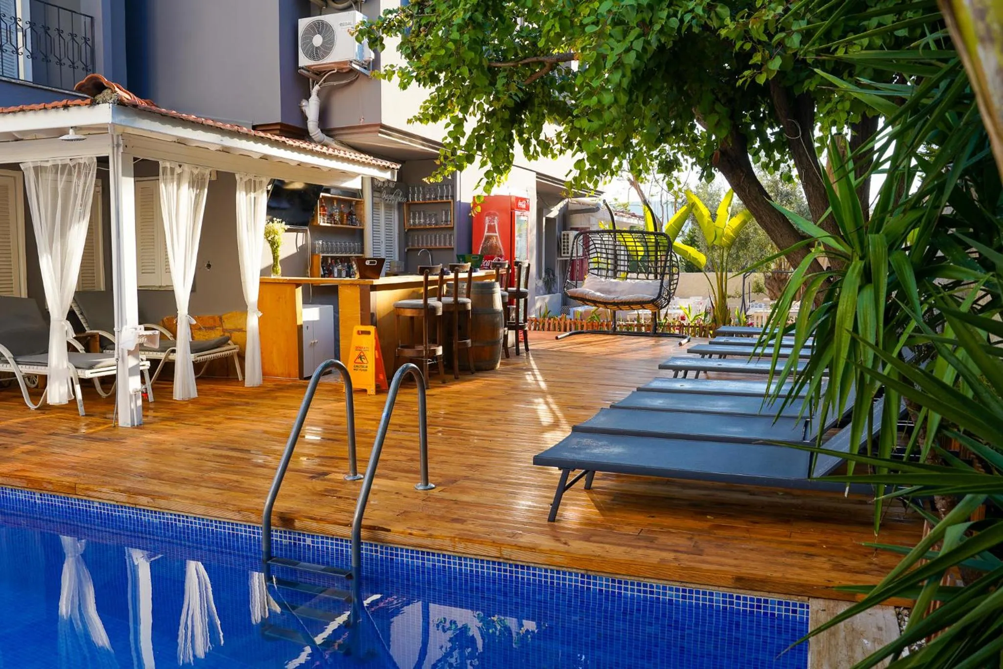 Pool view in Kekik Alaçatı Otel