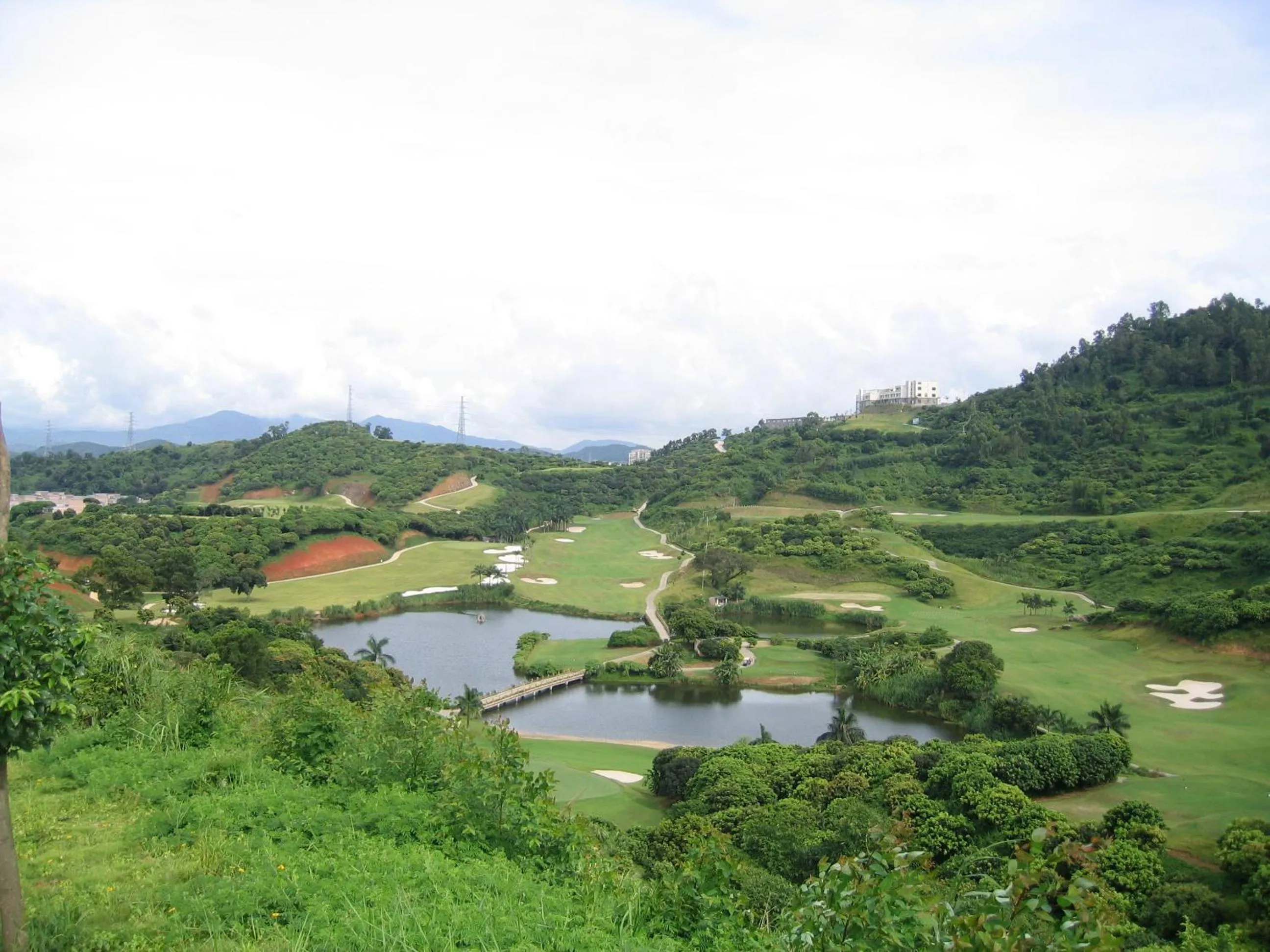 Golfcourse in Phoenix Hill Hotel Dongguan - Golf Course Shop