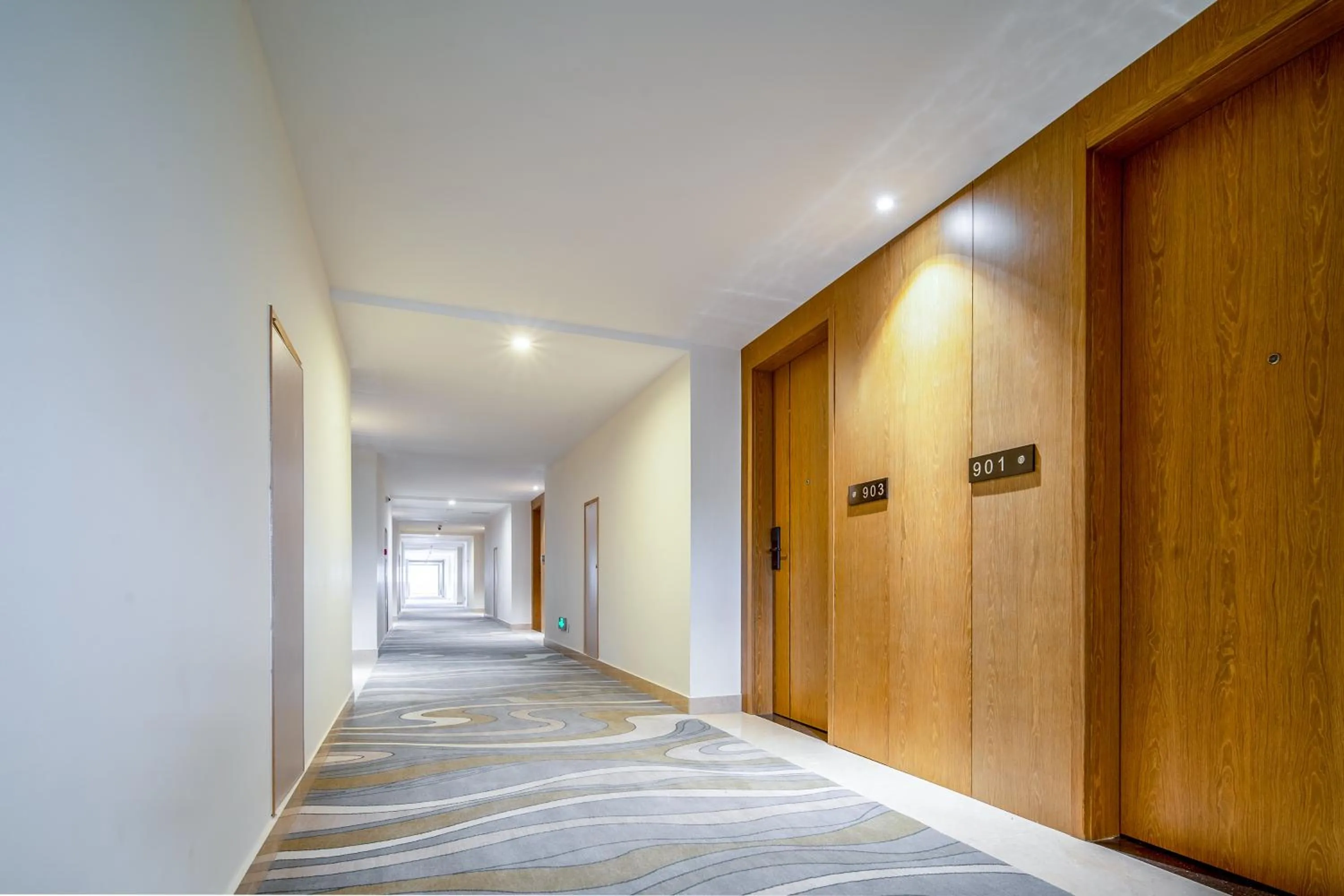 Property building in Phoenix Hill Hotel Dongguan - Golf Course Shop