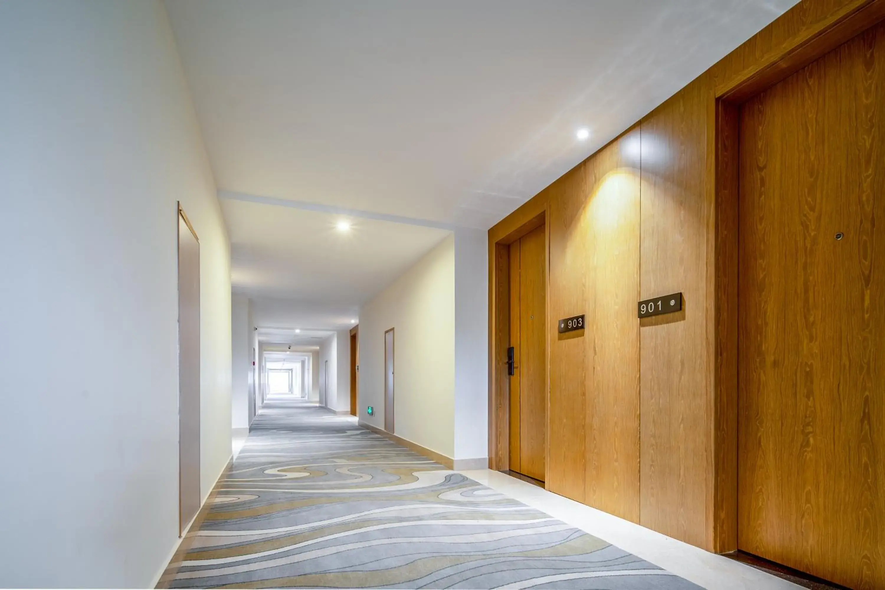 Property building in Phoenix Hill Hotel Dongguan - Golf Course Shop Property building in Phoenix Hill Hotel Dongguan - Golf Course Shop