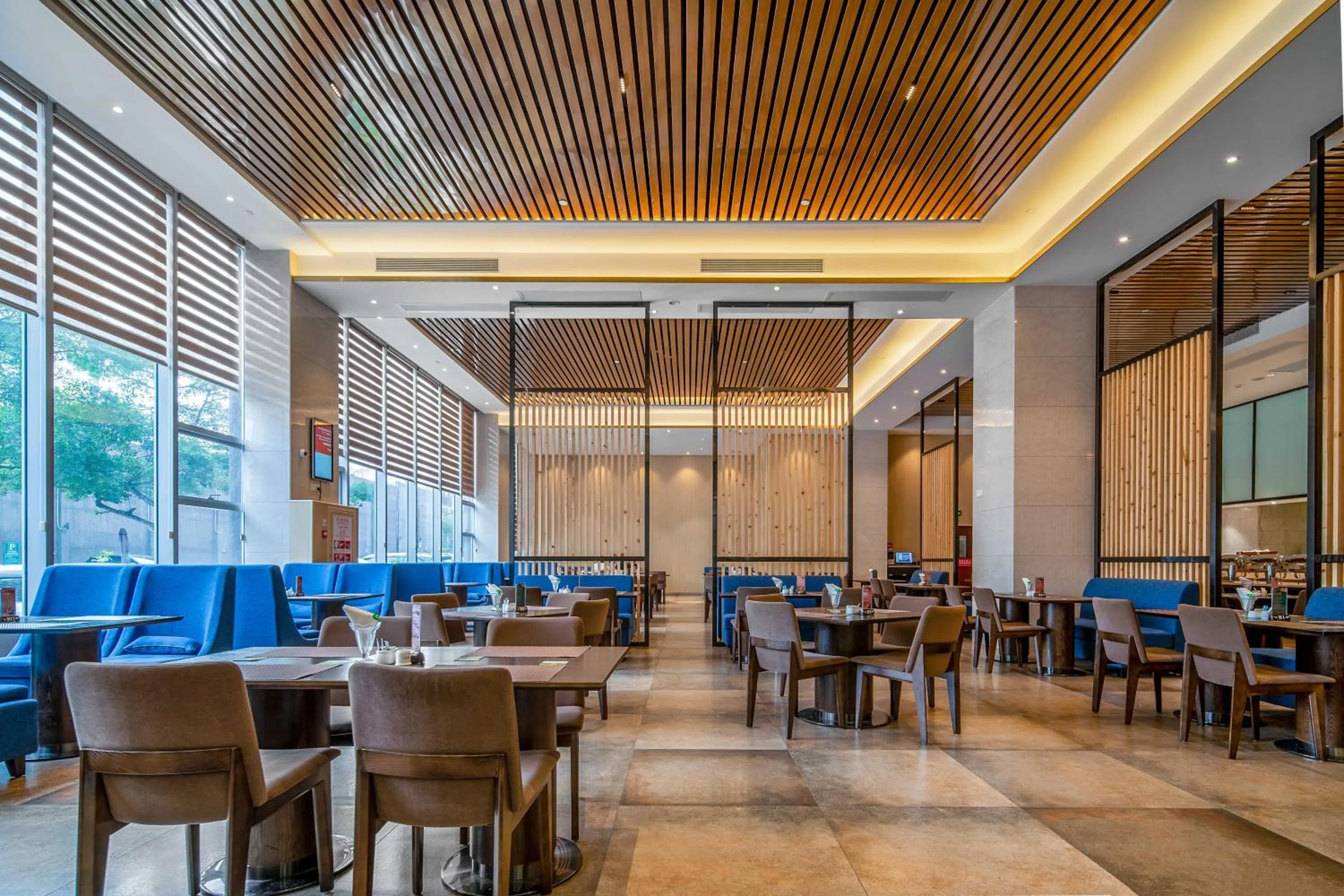 Restaurant/places to eat in Phoenix Hill Hotel Dongguan - Golf Course Shop