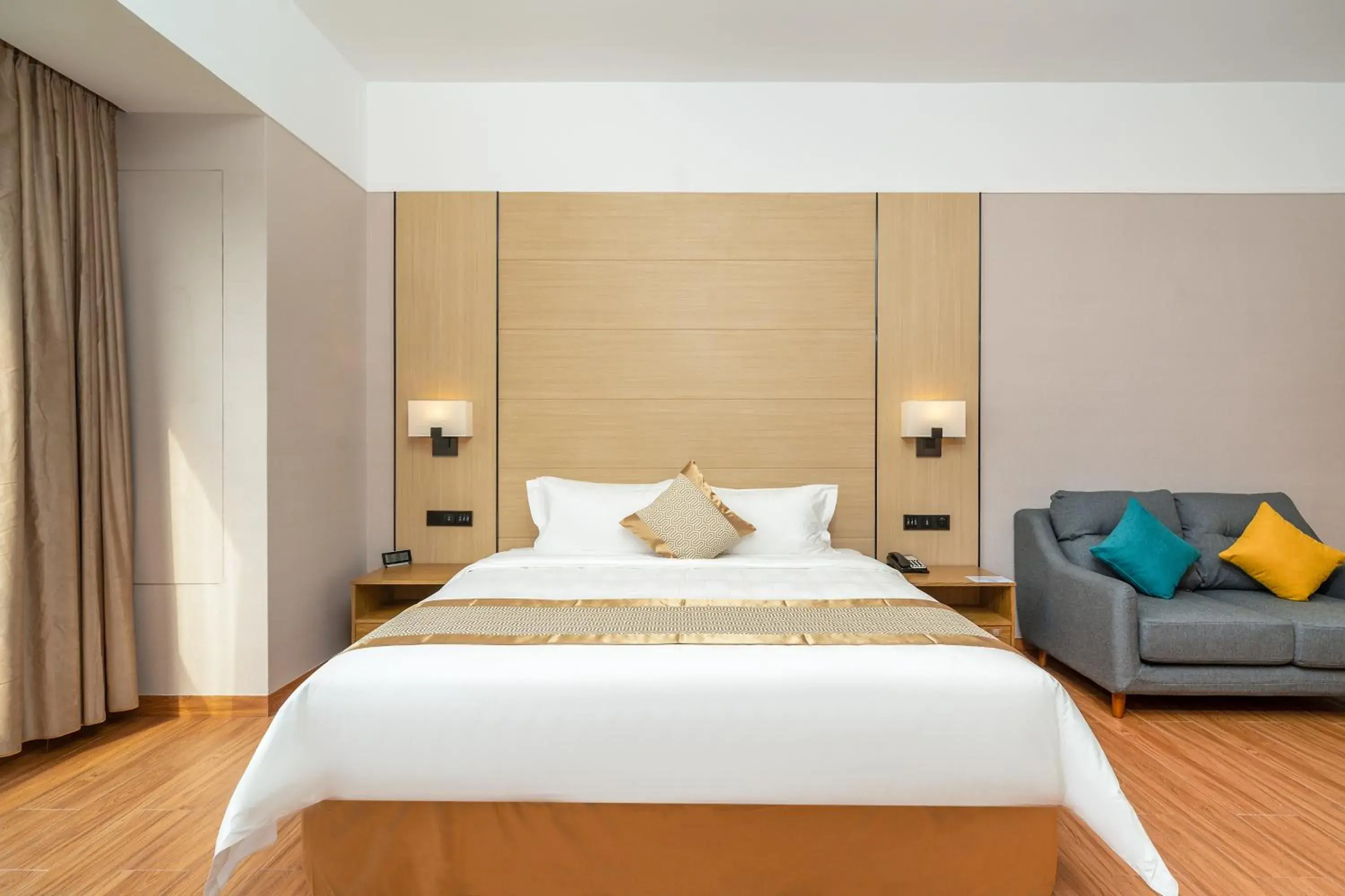 Bedroom, Bed in Phoenix Hill Hotel Dongguan - Golf Course Shop Bedroom, Bed in Phoenix Hill Hotel Dongguan - Golf Course Shop