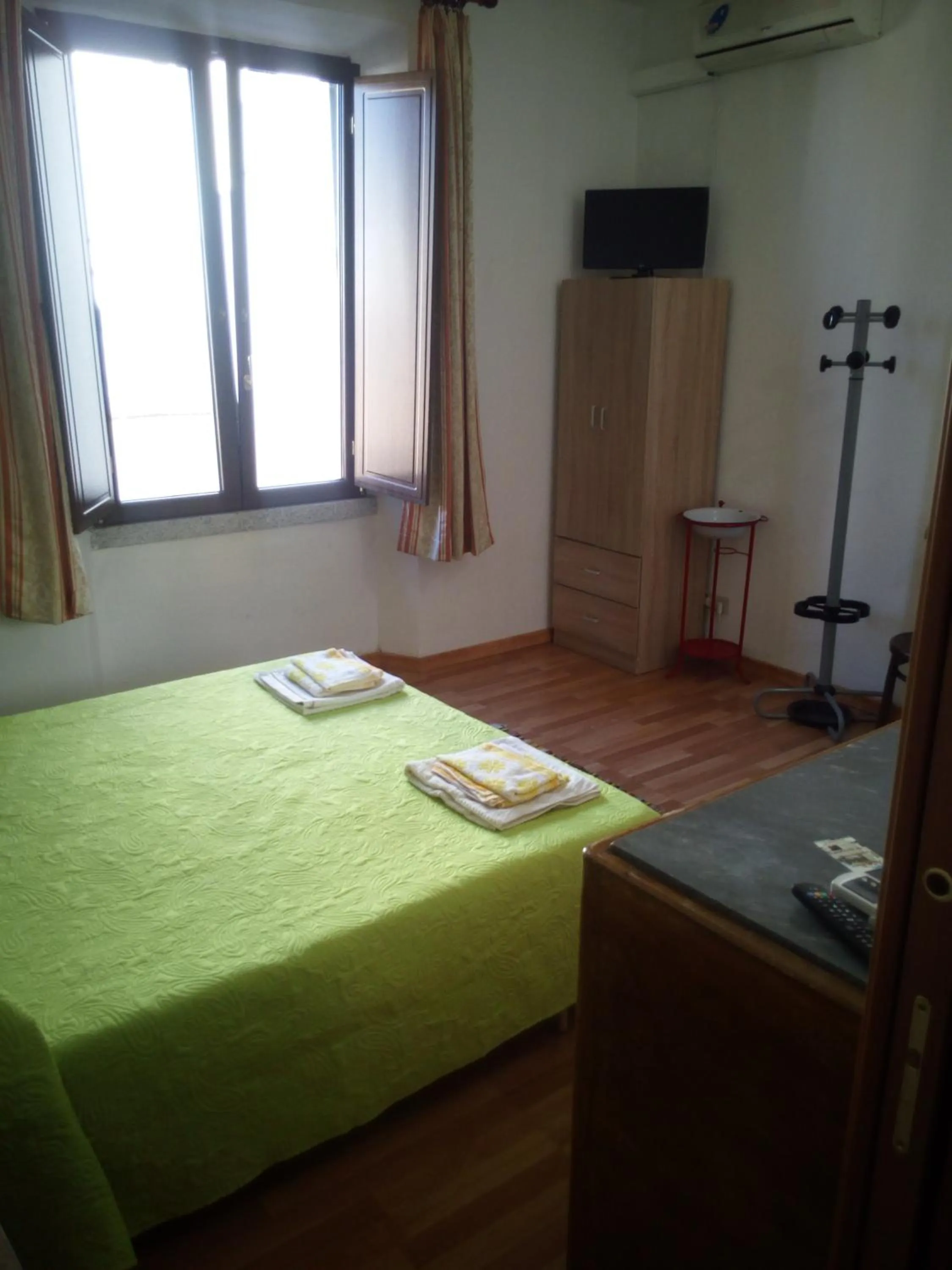 Photo of the whole room, Bed in Affitti Brevi Mamoiada Centro