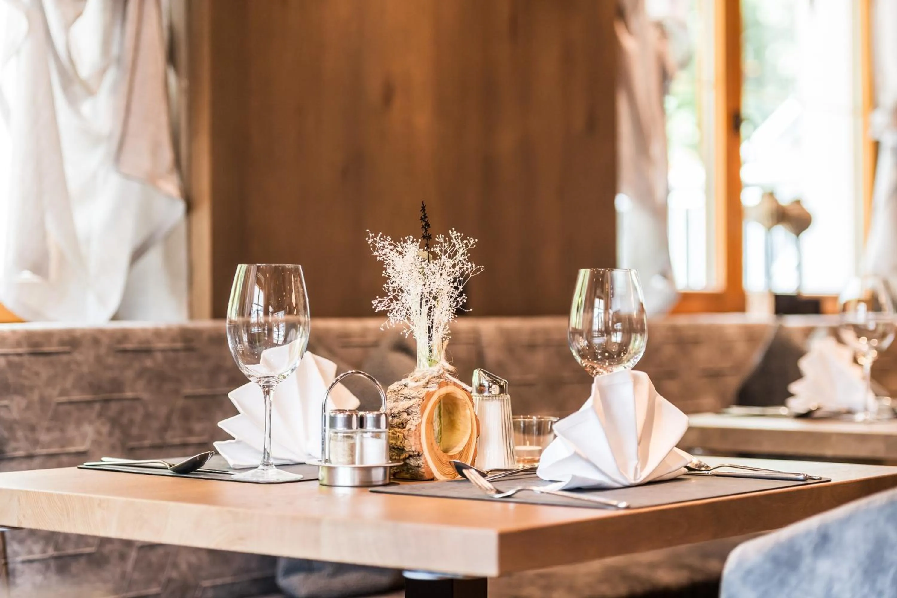 Restaurant/places to eat in Hotel Enzian Paznaun