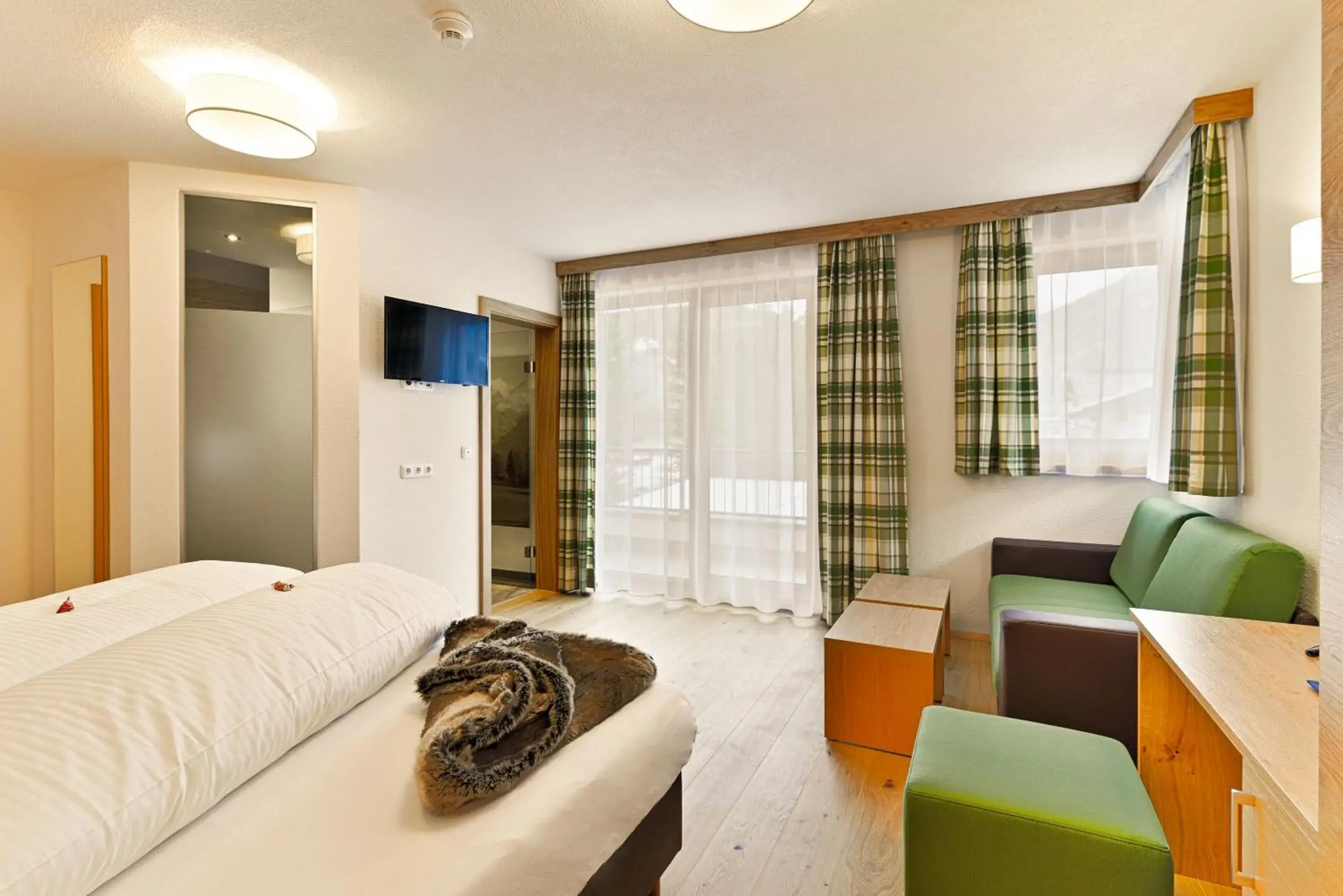 Junior Suite in Hotel Enzian Paznaun Junior Suite in Hotel Enzian Paznaun