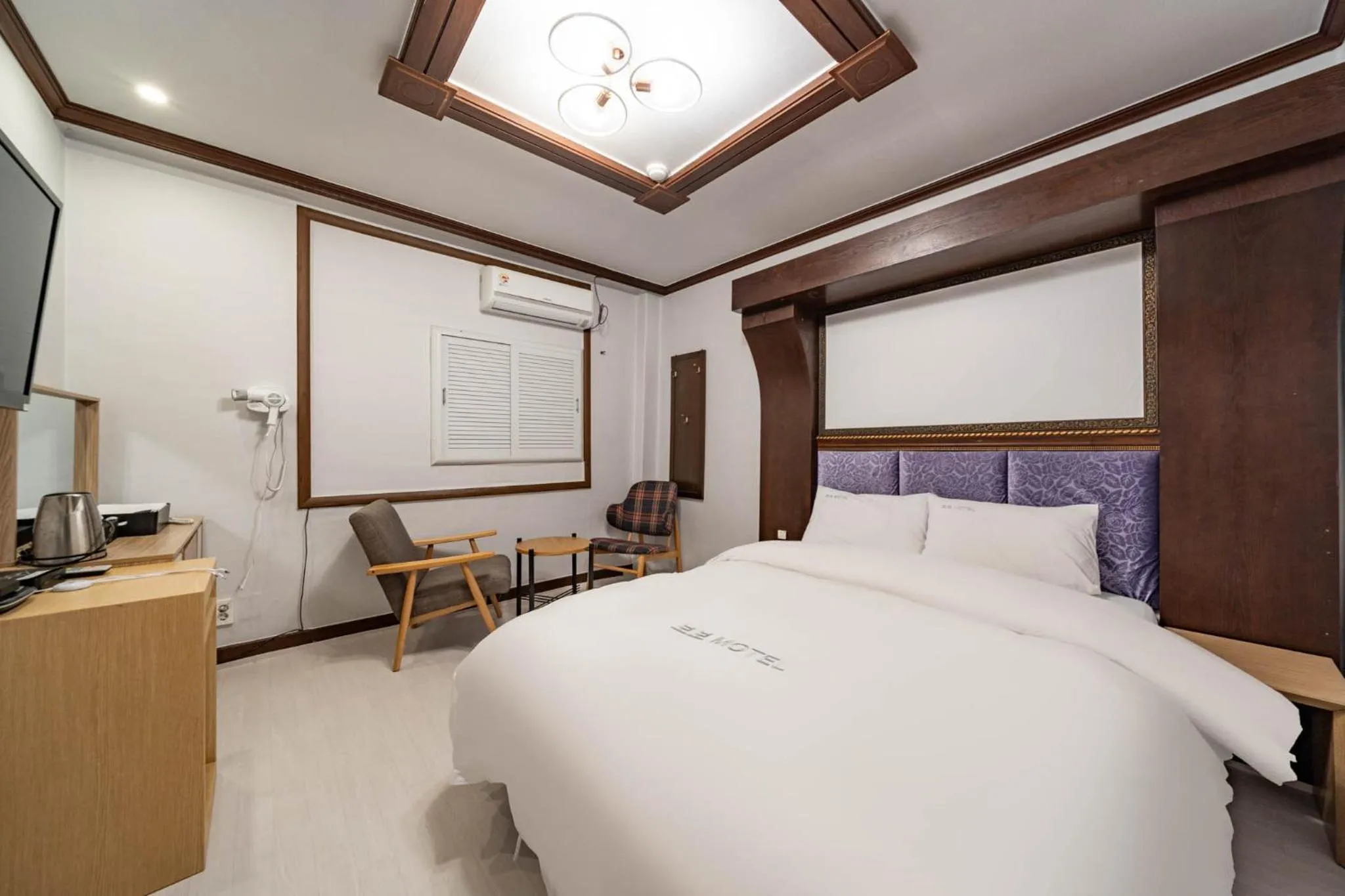 Bedroom, Bed in Vovo Hotel