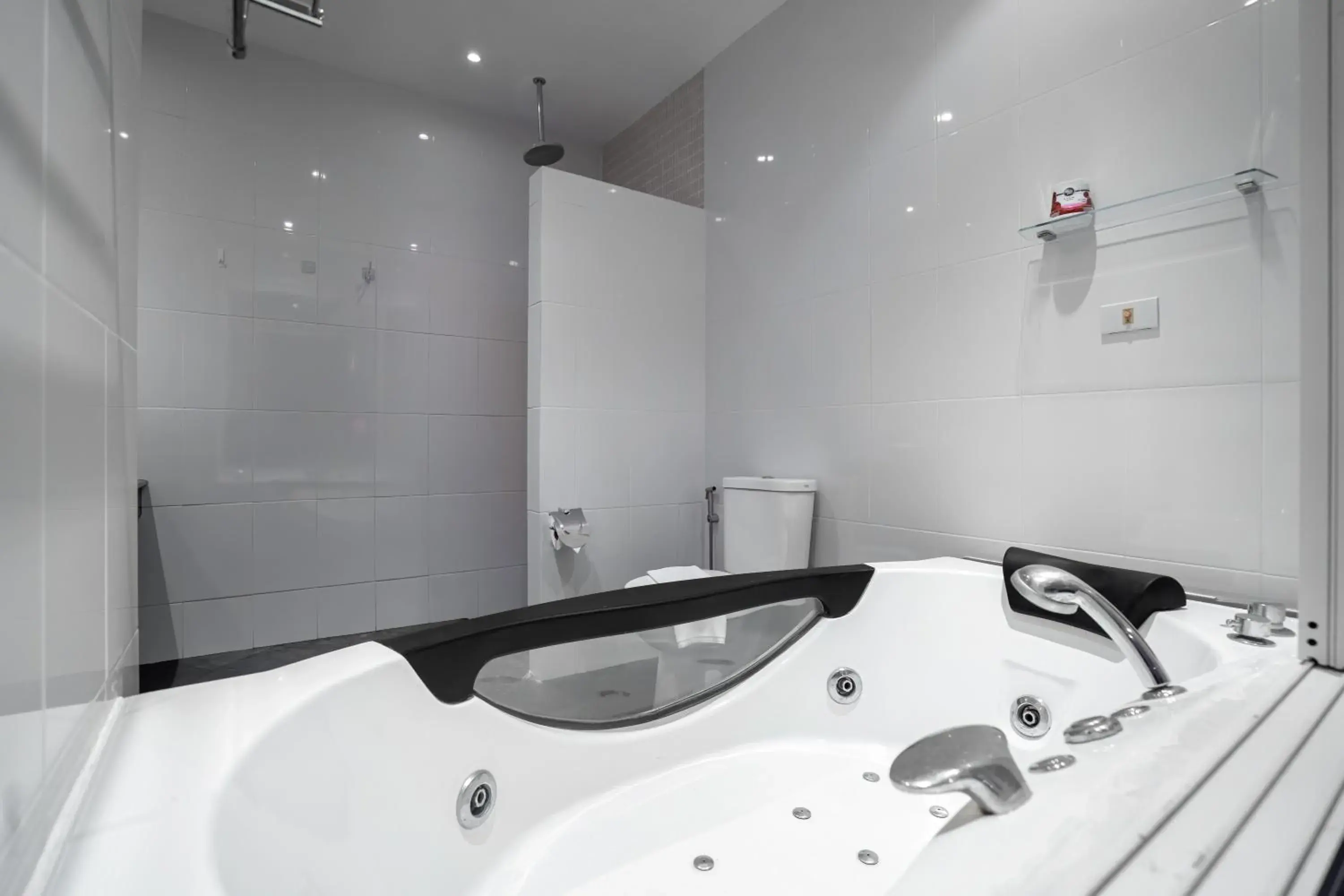 Shower in Hillside seaview Residence Shower in Hillside seaview Residence