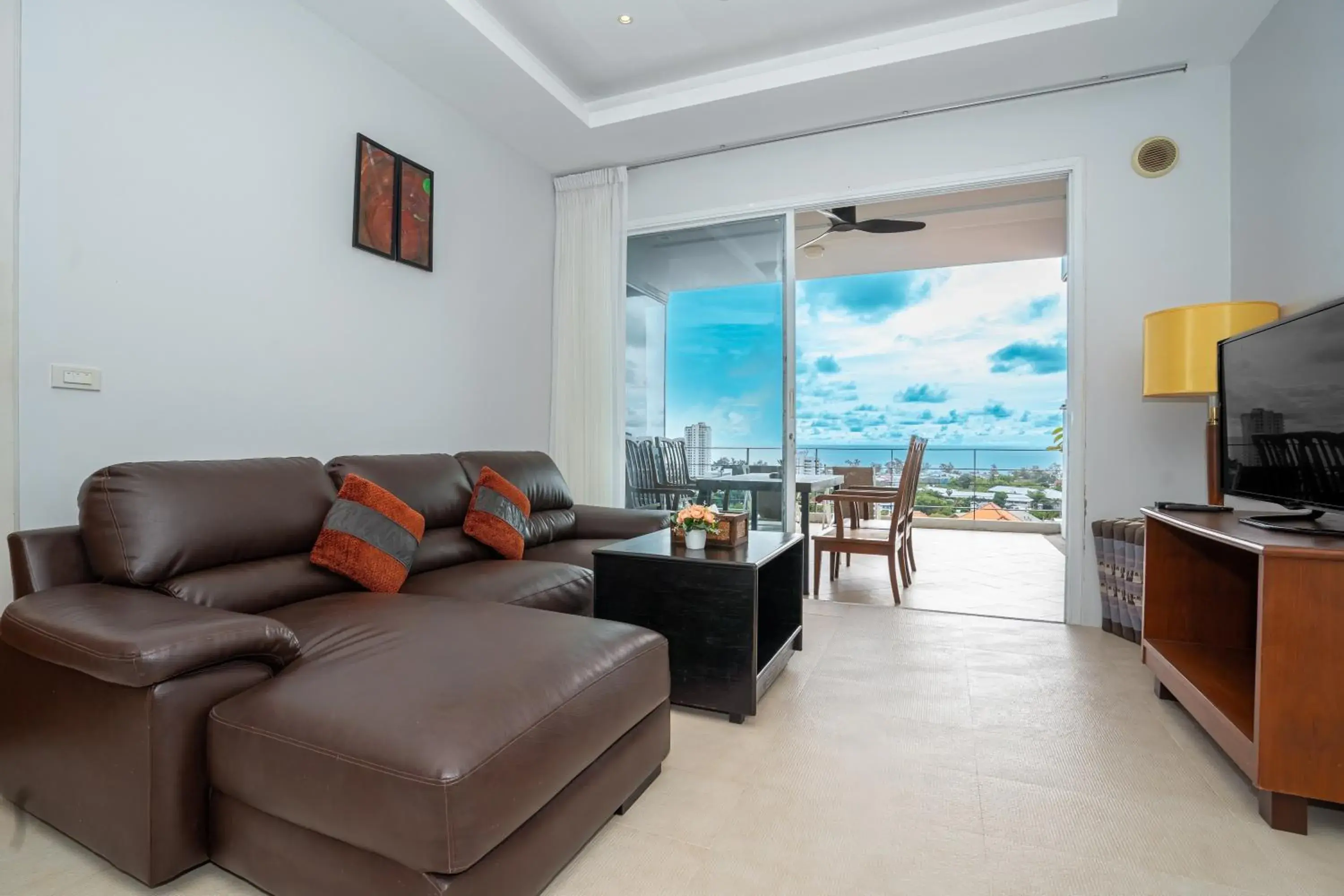 Communal lounge/ TV room in Hillside seaview Residence Communal lounge/ TV room in Hillside seaview Residence