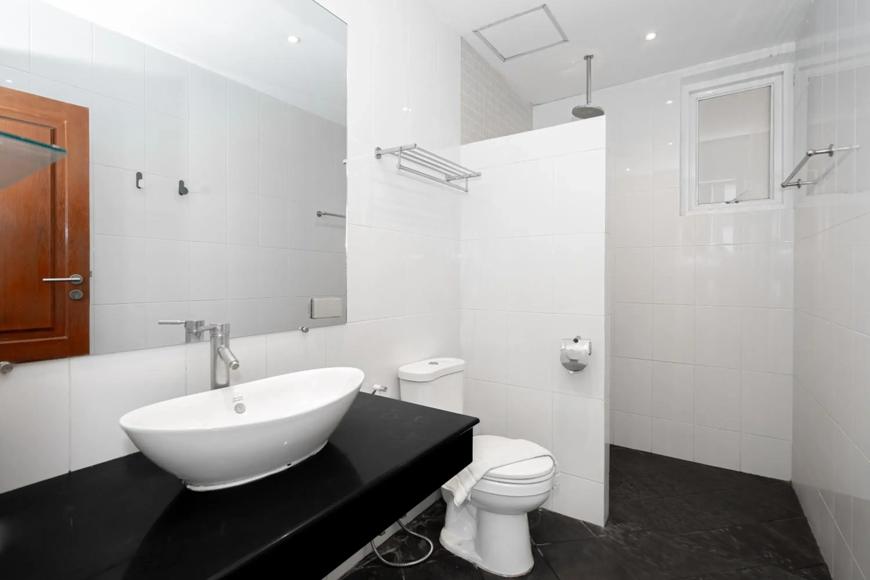 Shower in Hillside seaview Residence Shower in Hillside seaview Residence