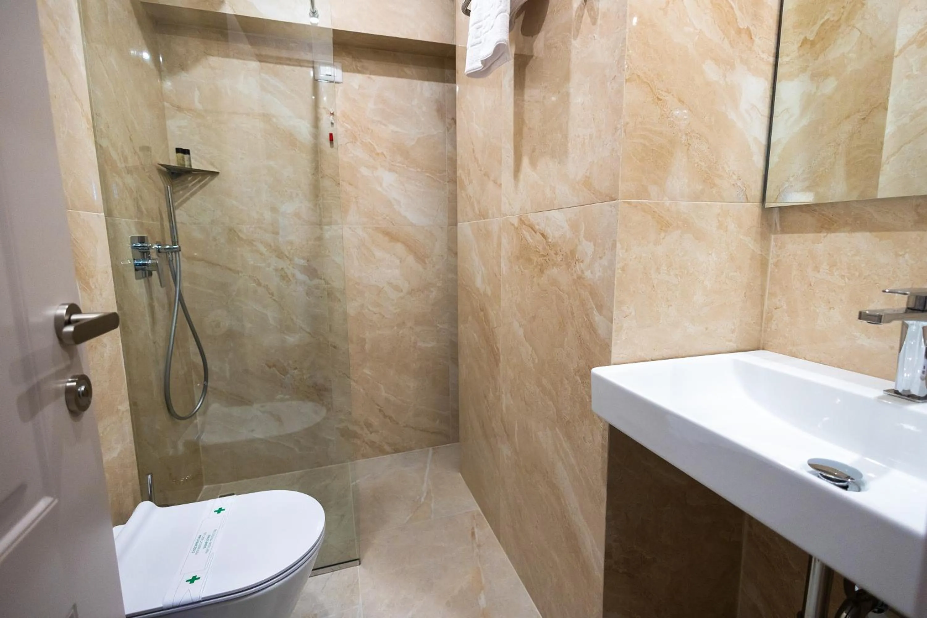 Shower in Hotel Vila 101-New Bazaar