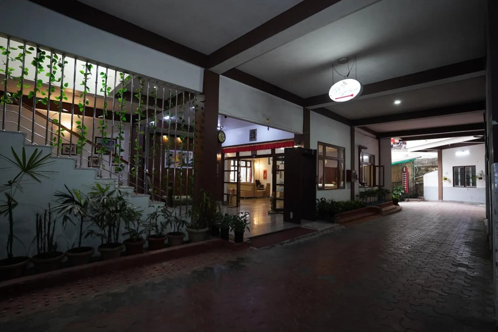 Facade/entrance in Terrace Valley Hotel