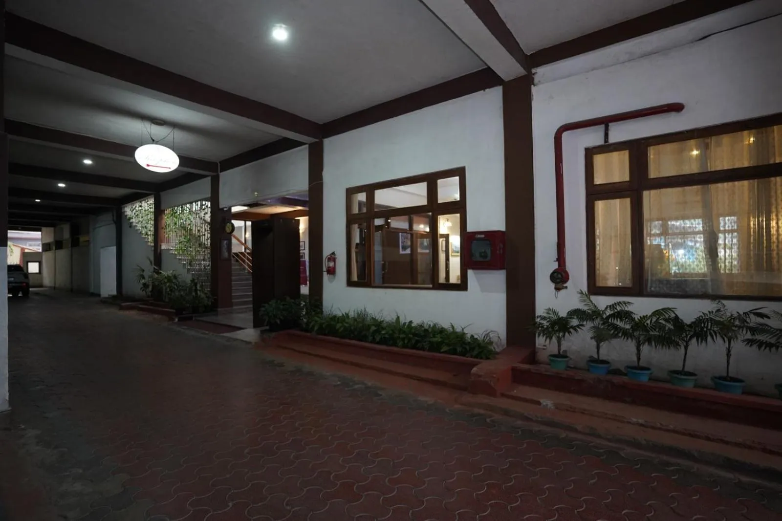 Facade/entrance in Terrace Valley Hotel