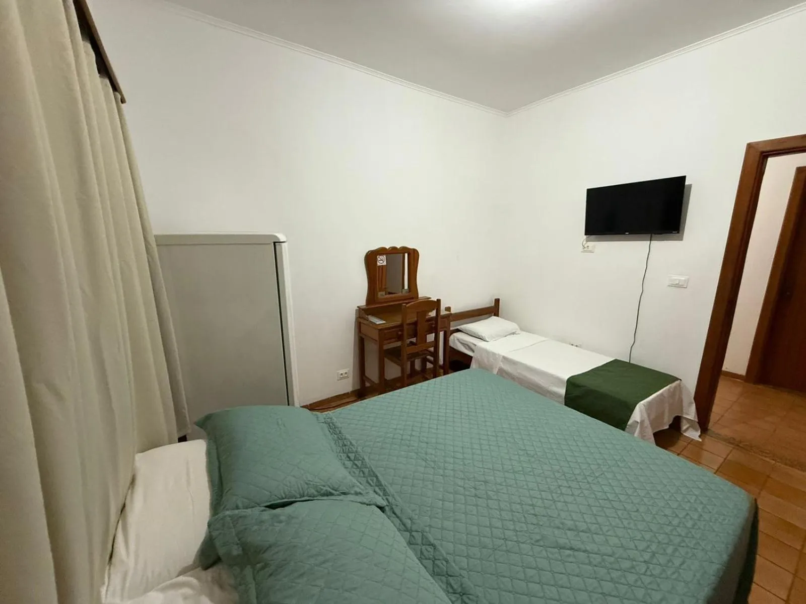 Photo of the whole room, Bed in Hotel Santa Catarina