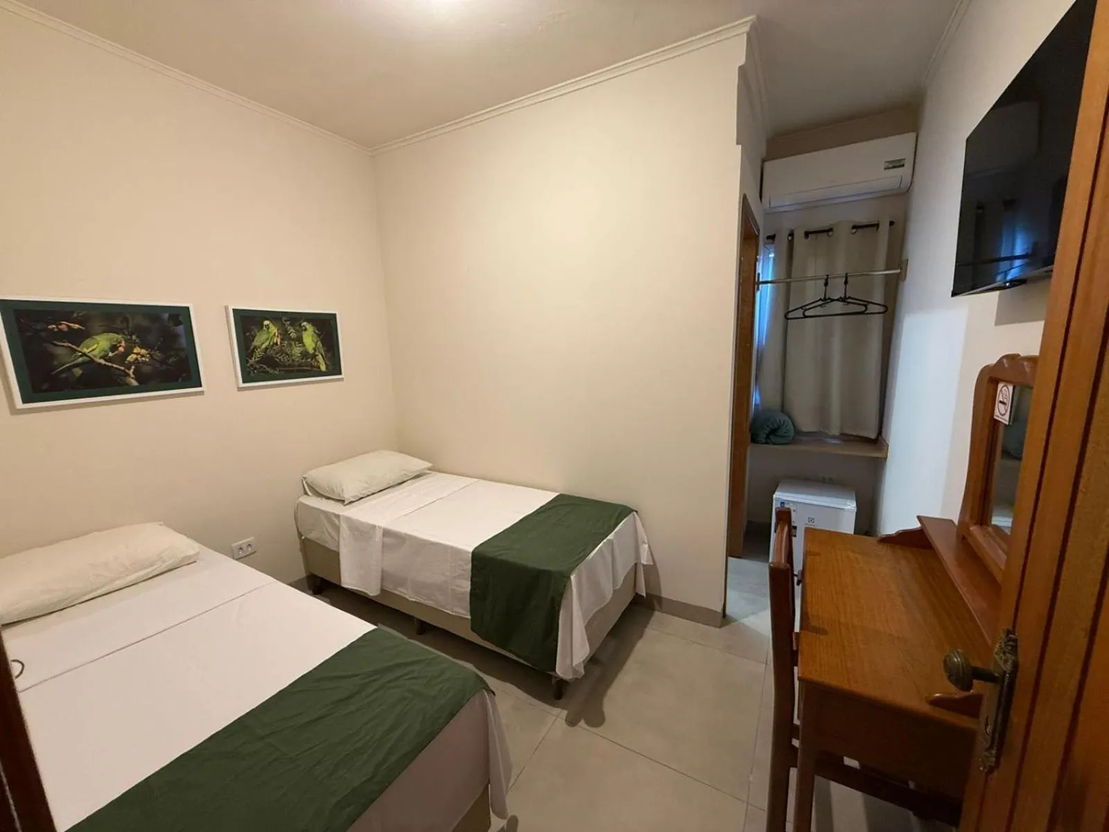 Photo of the whole room, Bed in Hotel Santa Catarina