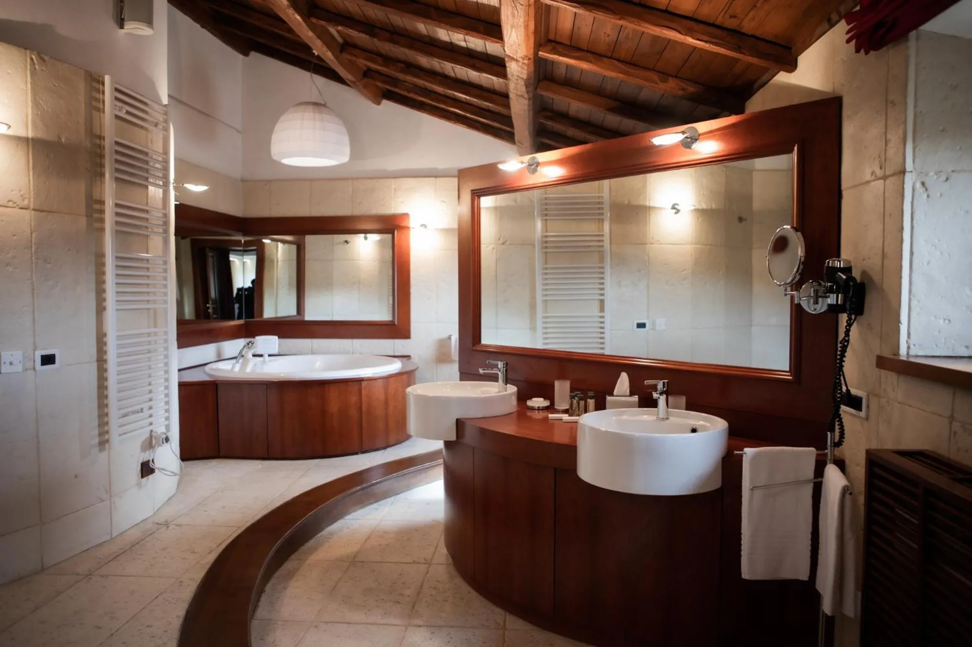 Spa and wellness centre/facilities in The Place 217