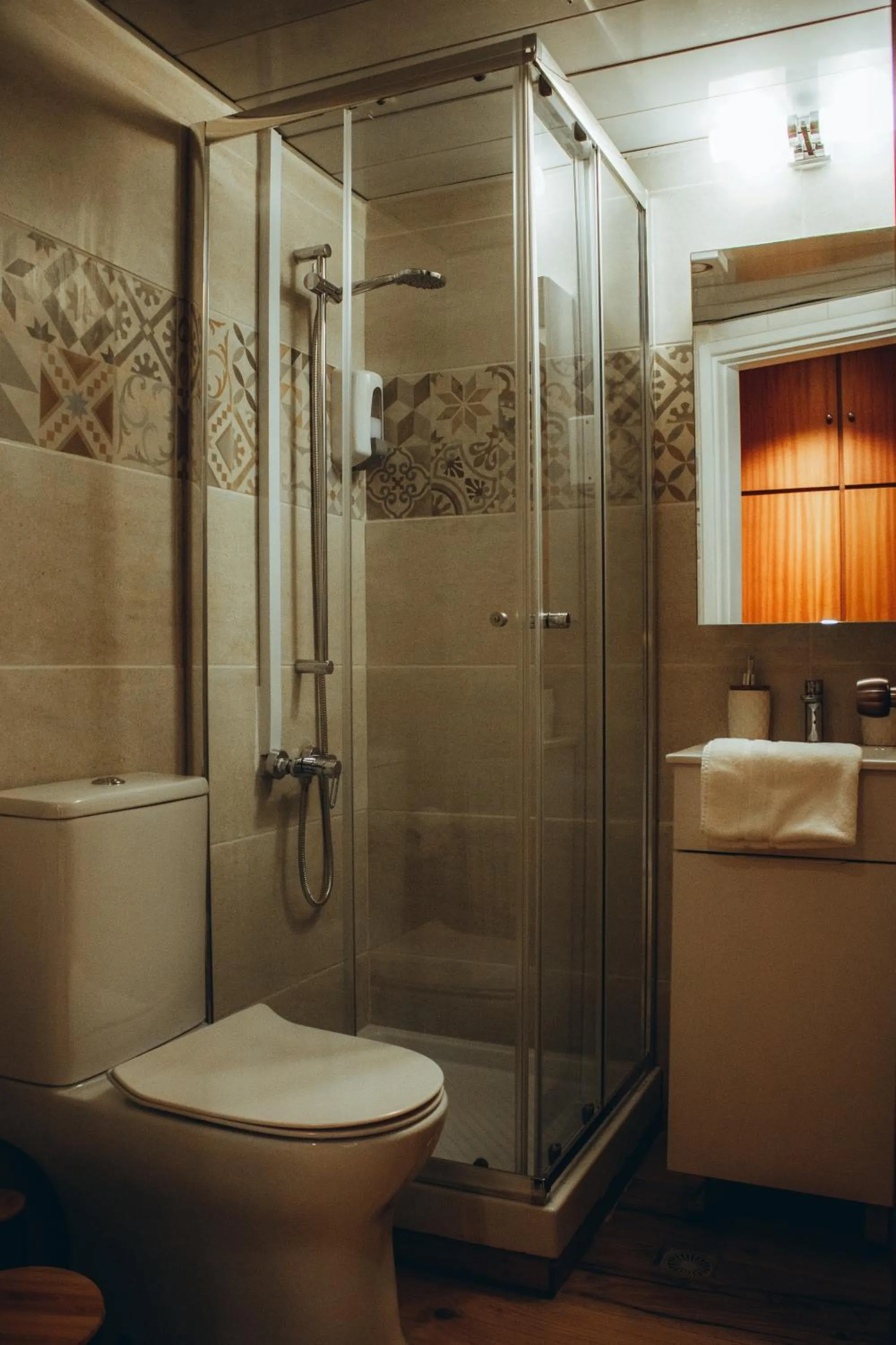 Bathroom in Kallithea INN