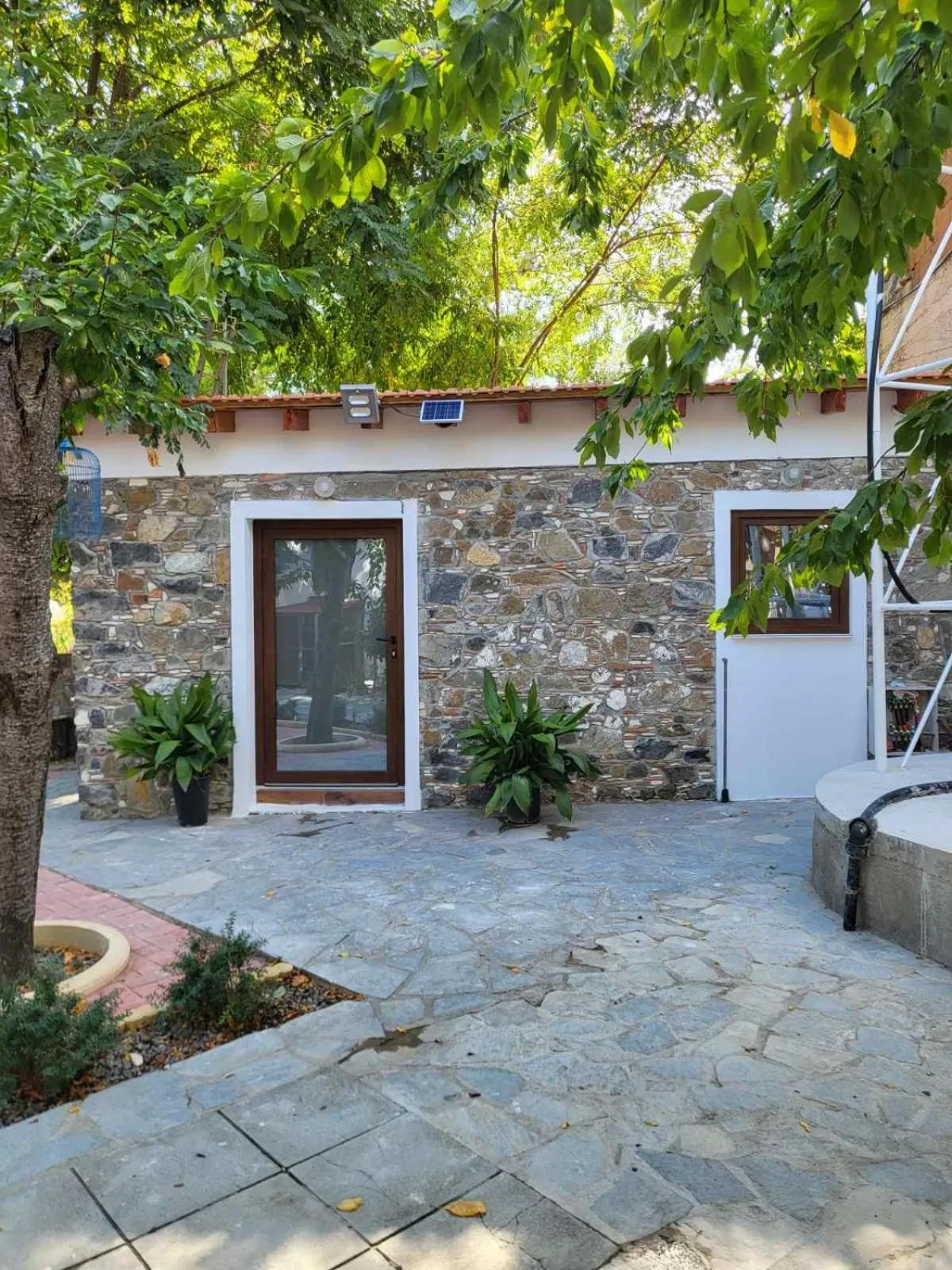 Facade/entrance in Kallithea INN