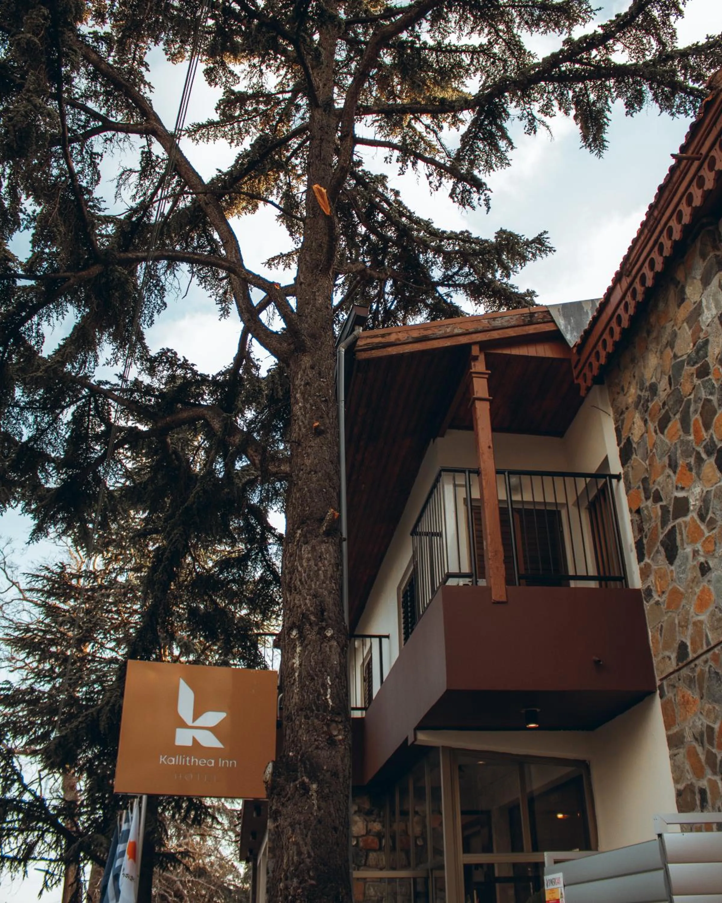 Property building in Kallithea INN