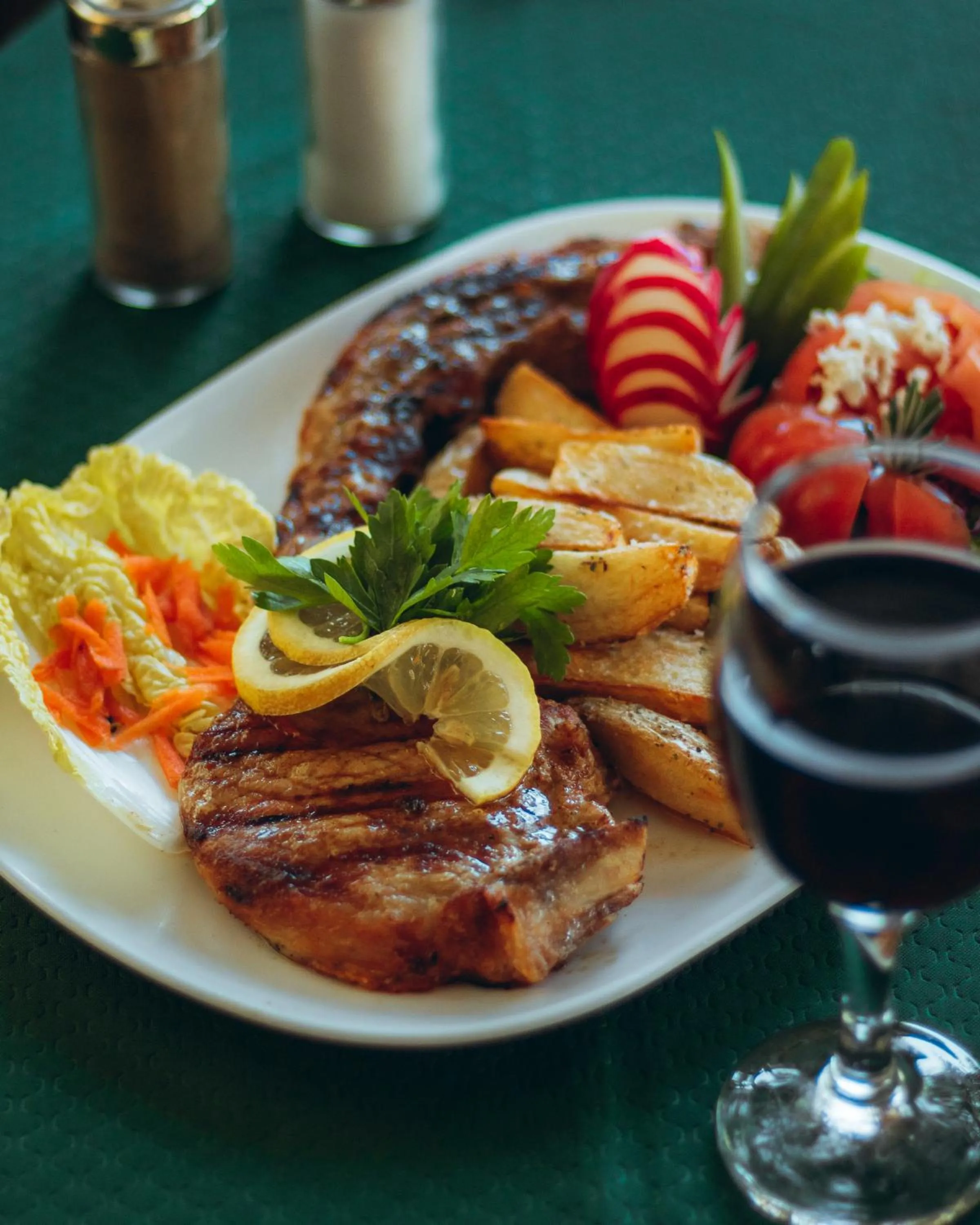 Food and drinks in Kallithea INN