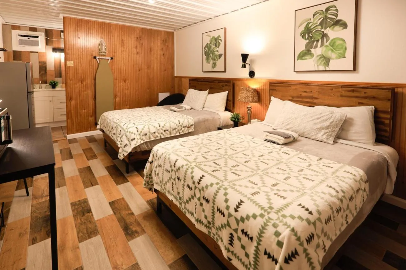 Bed in High Point Mountain Motel