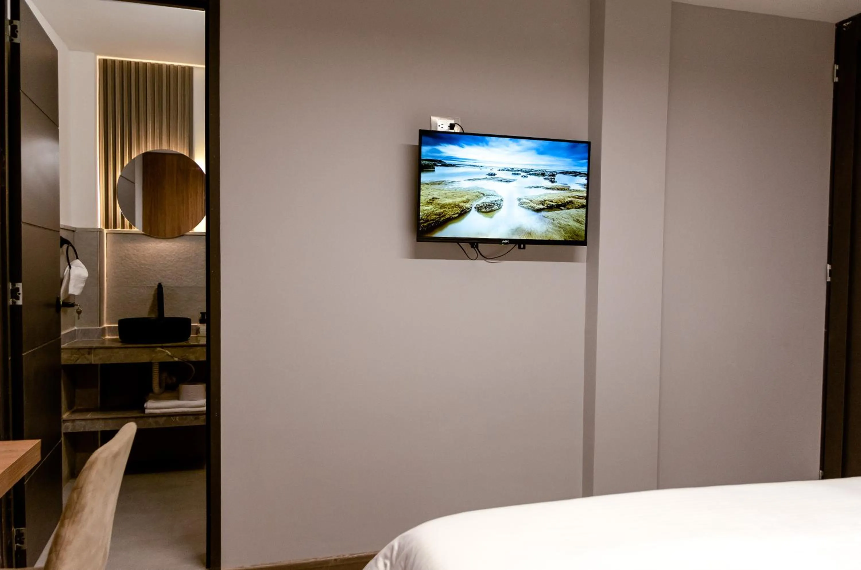 Bed in Aerosuites & SkyHub