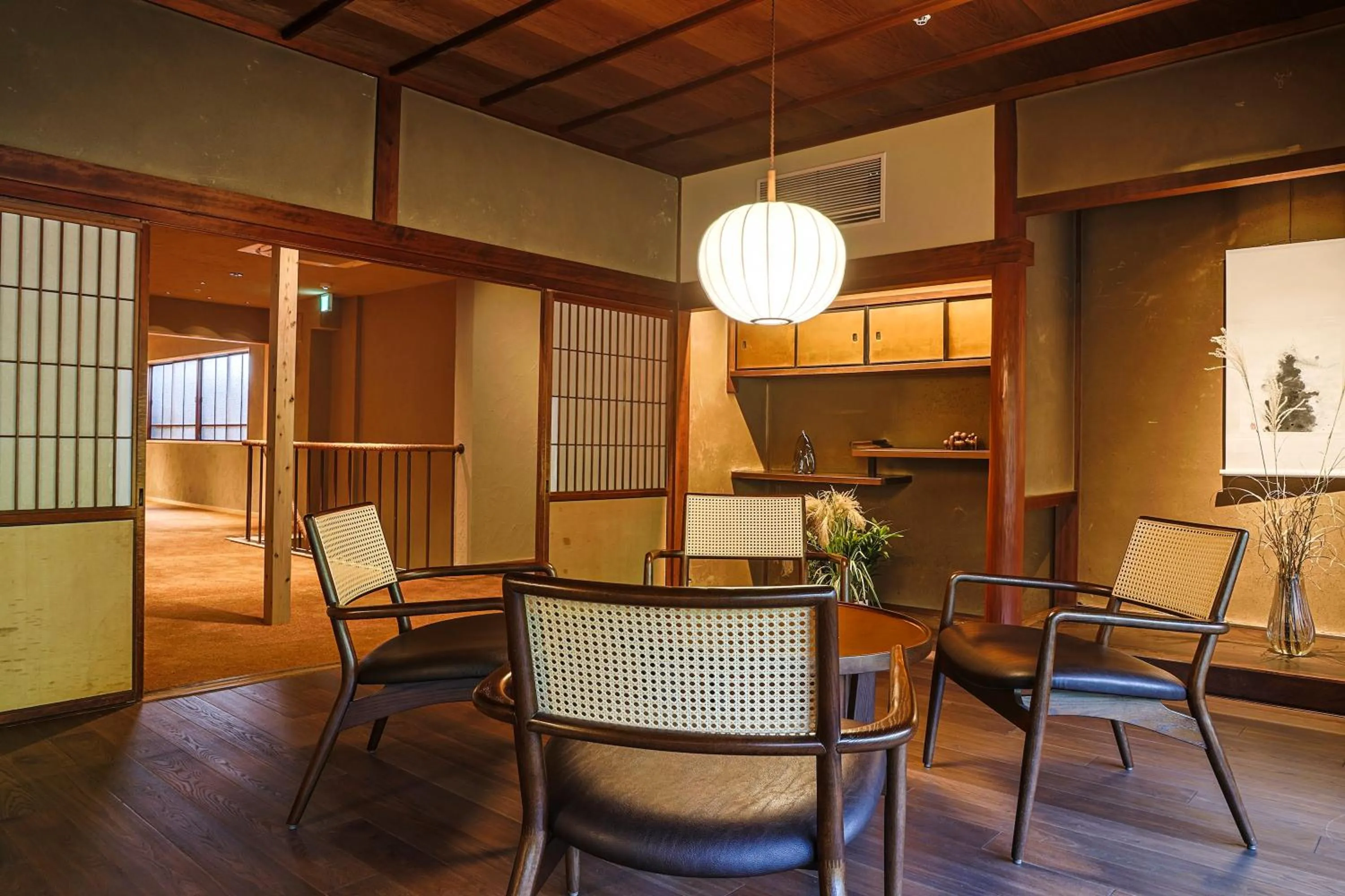 Communal lounge/ TV room in VILLA COMMUNICO,Nara