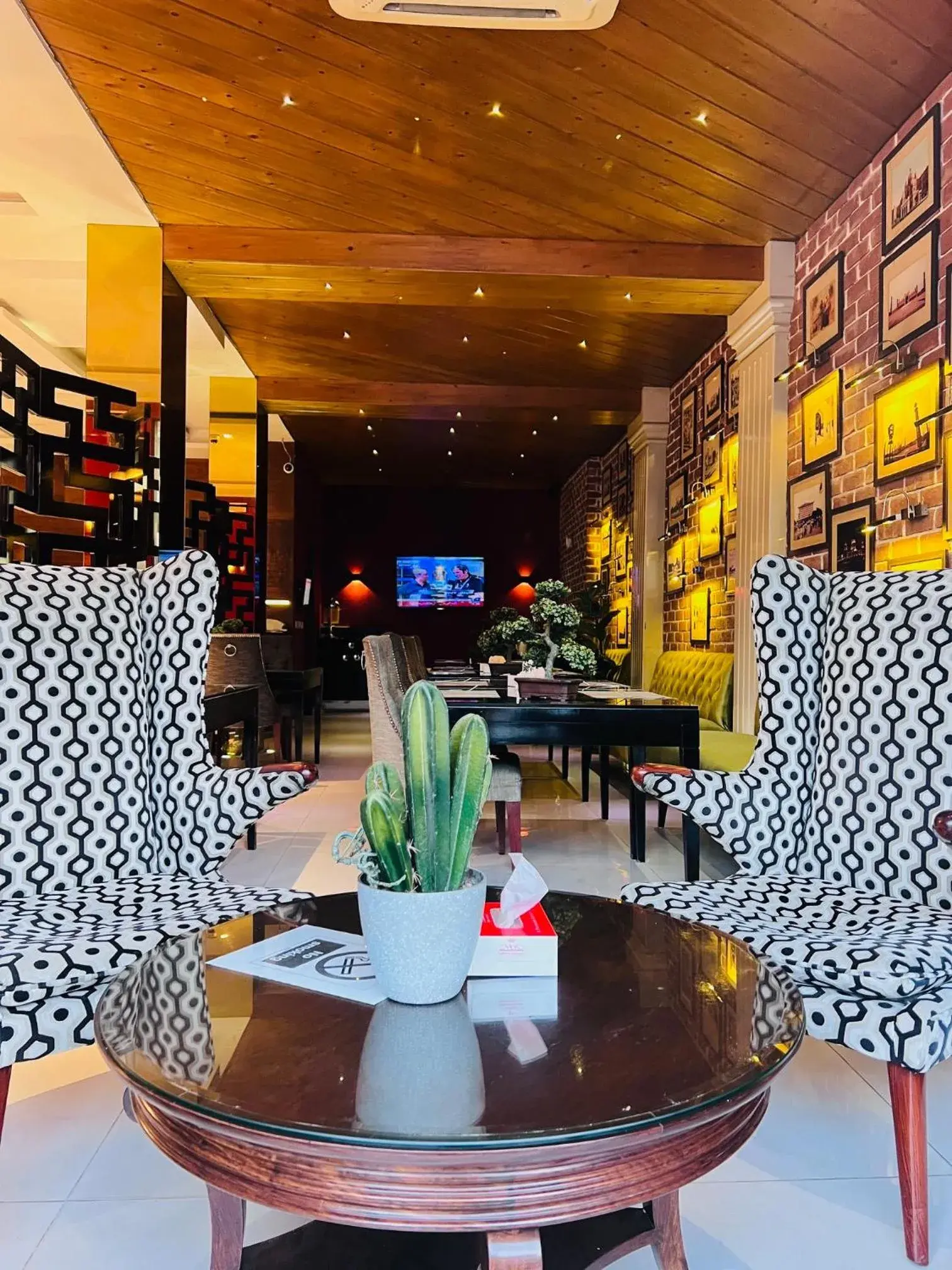 Restaurant/places to eat in Lahore Continental Hotel Restaurant/places to eat in Lahore Continental Hotel