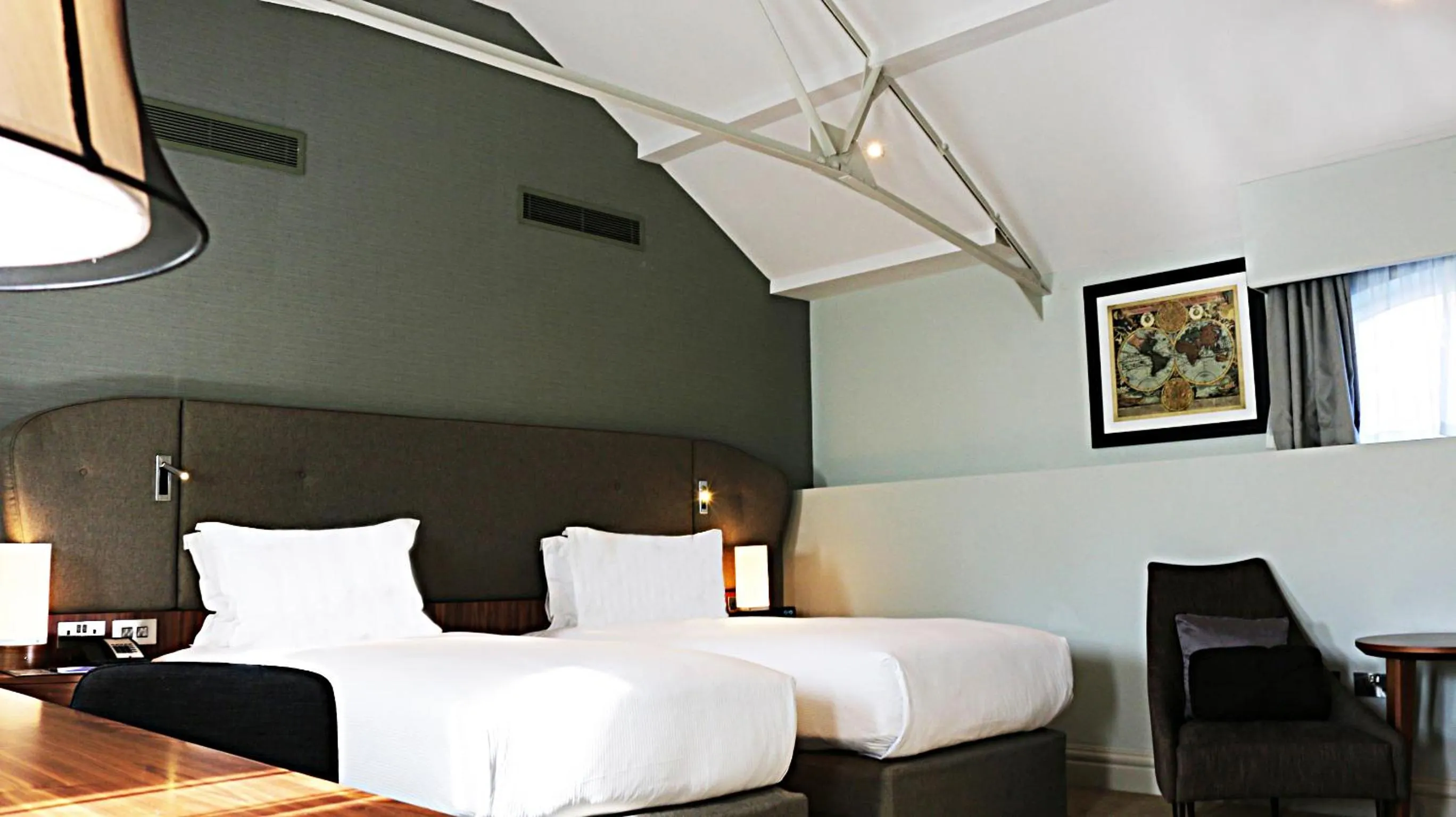 Bedroom, Bed in DoubleTree by Hilton Hotel & Spa Liverpool