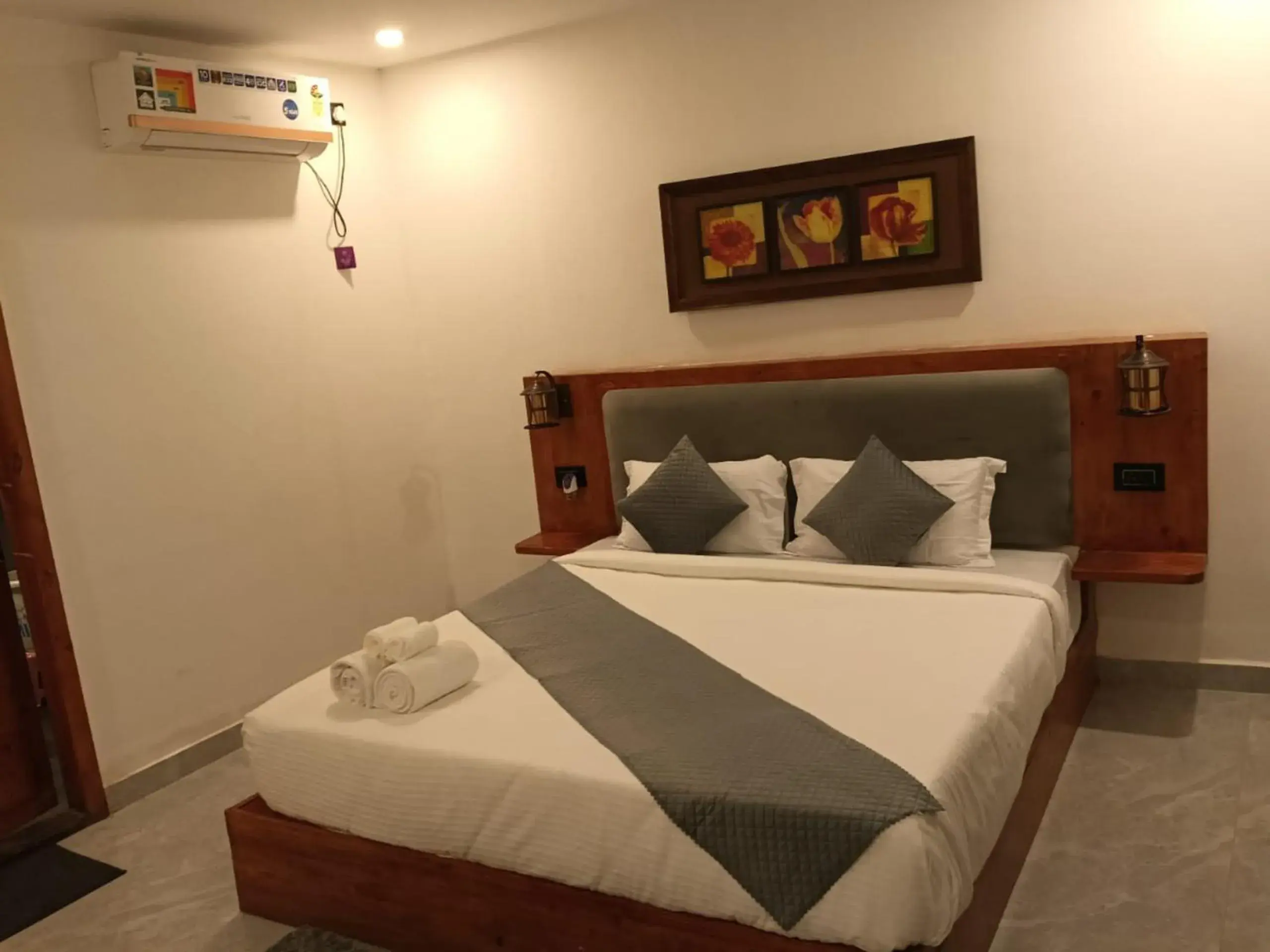 Bed in White Turtle Resort Bed in White Turtle Resort