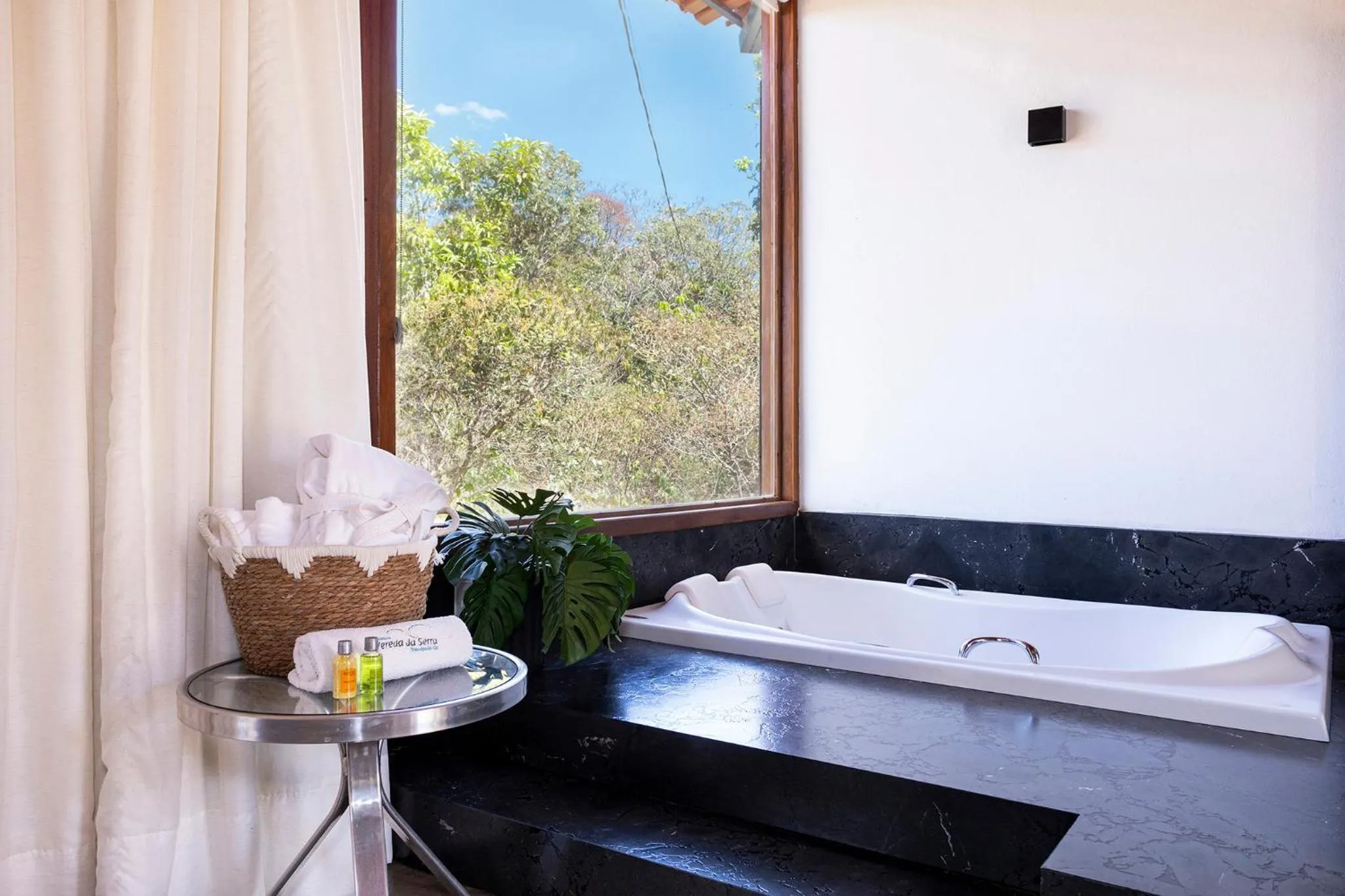 Hot Tub in Pousada Vereda da Serra