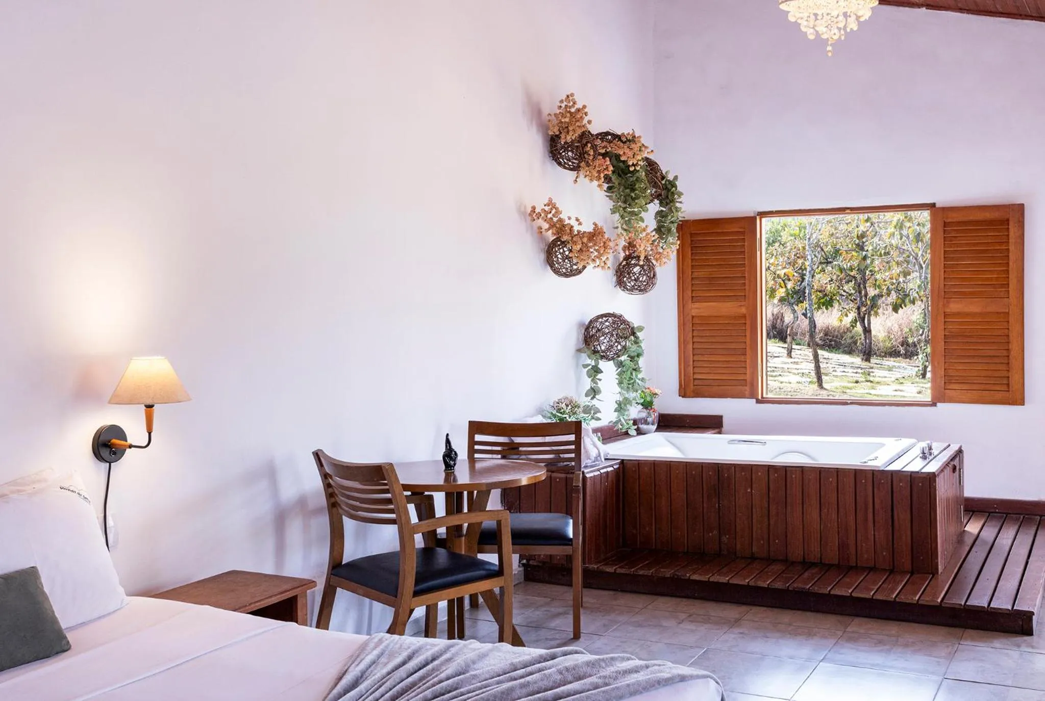 Hot Tub, Bed in Pousada Vereda da Serra