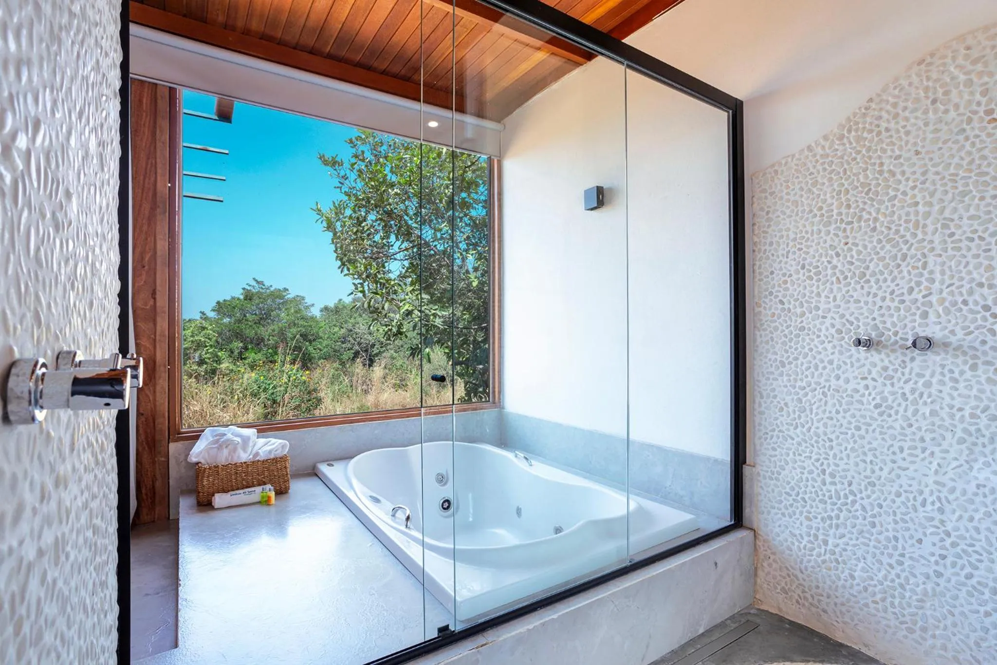 Hot Tub in Pousada Vereda da Serra