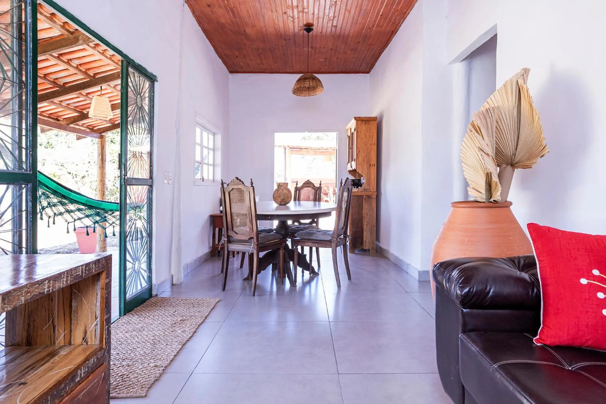 Communal lounge/ TV room in Pousada Vereda da Serra