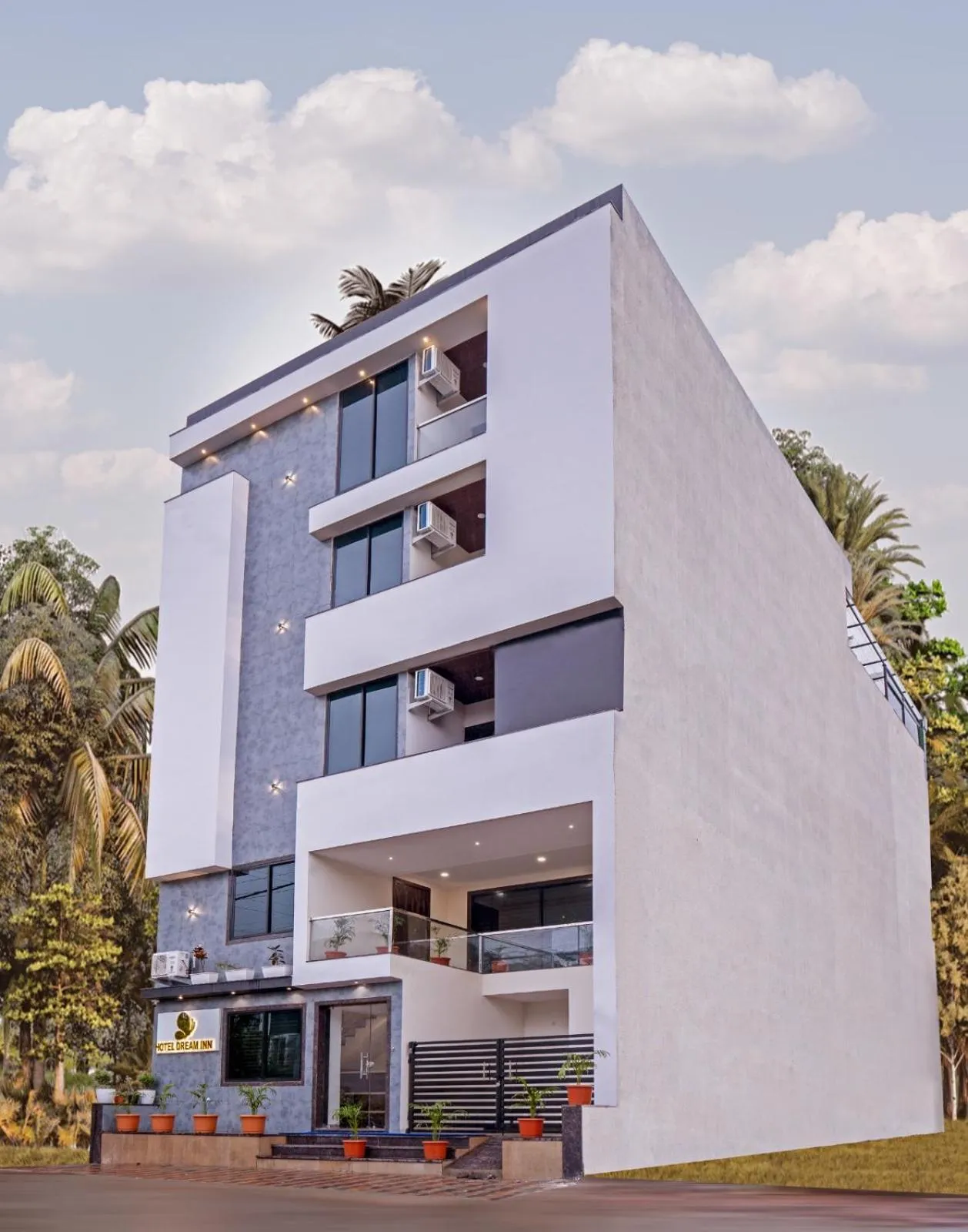 Facade/entrance in Hotel Dream Inn