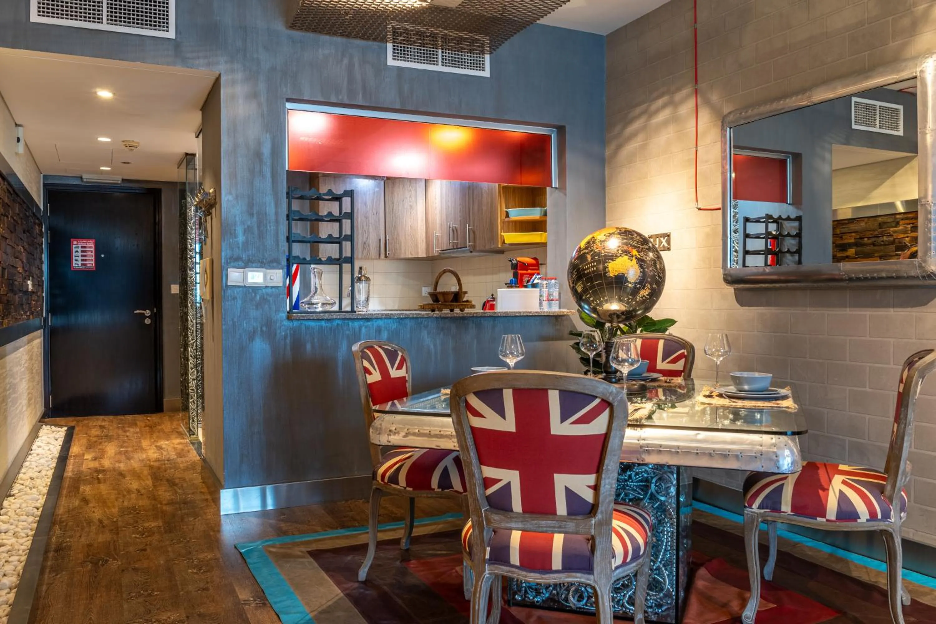 Dining area in Paradise of the Mind by Lagom