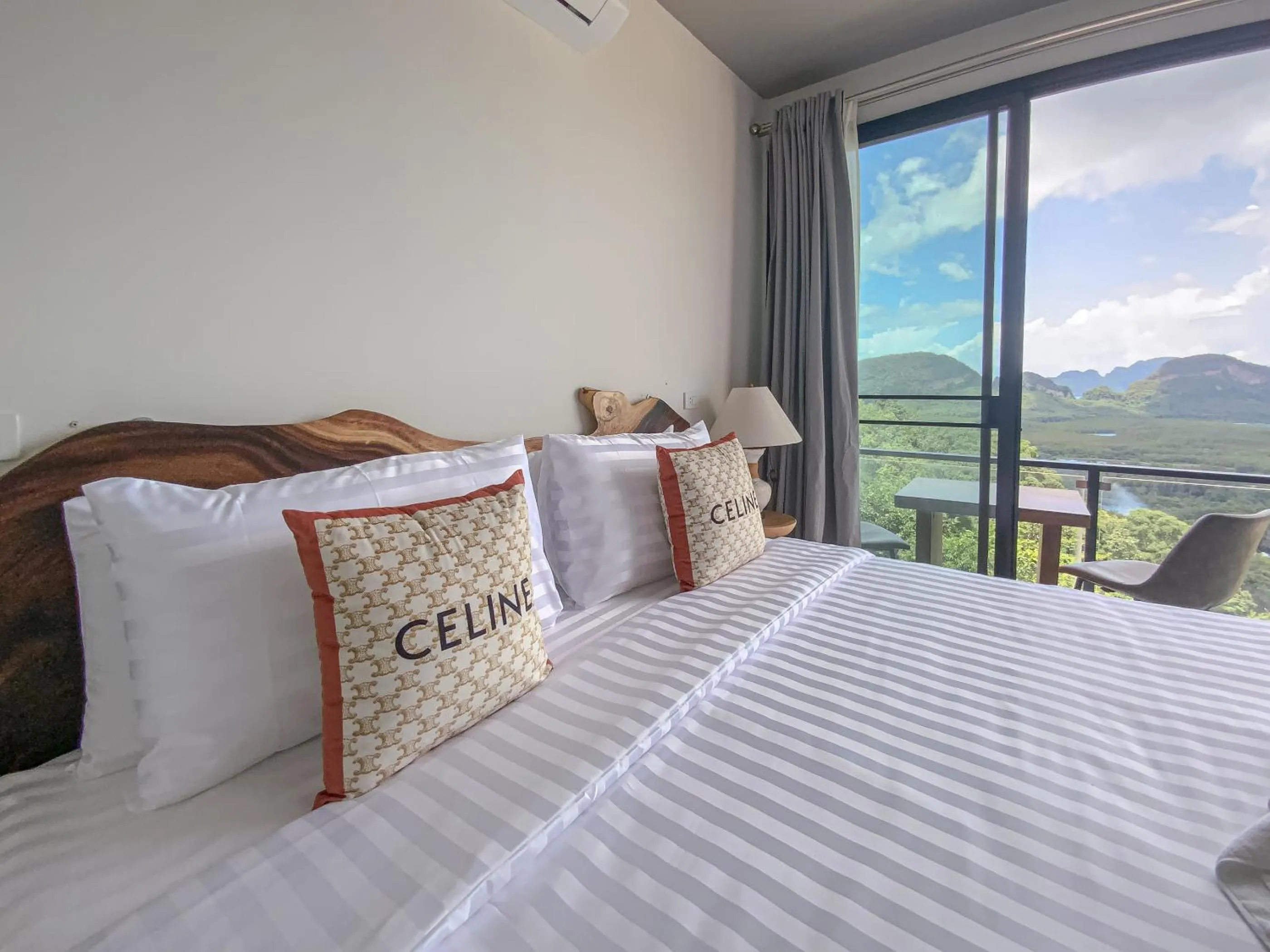 Bed in Samet Nangshe Goodview