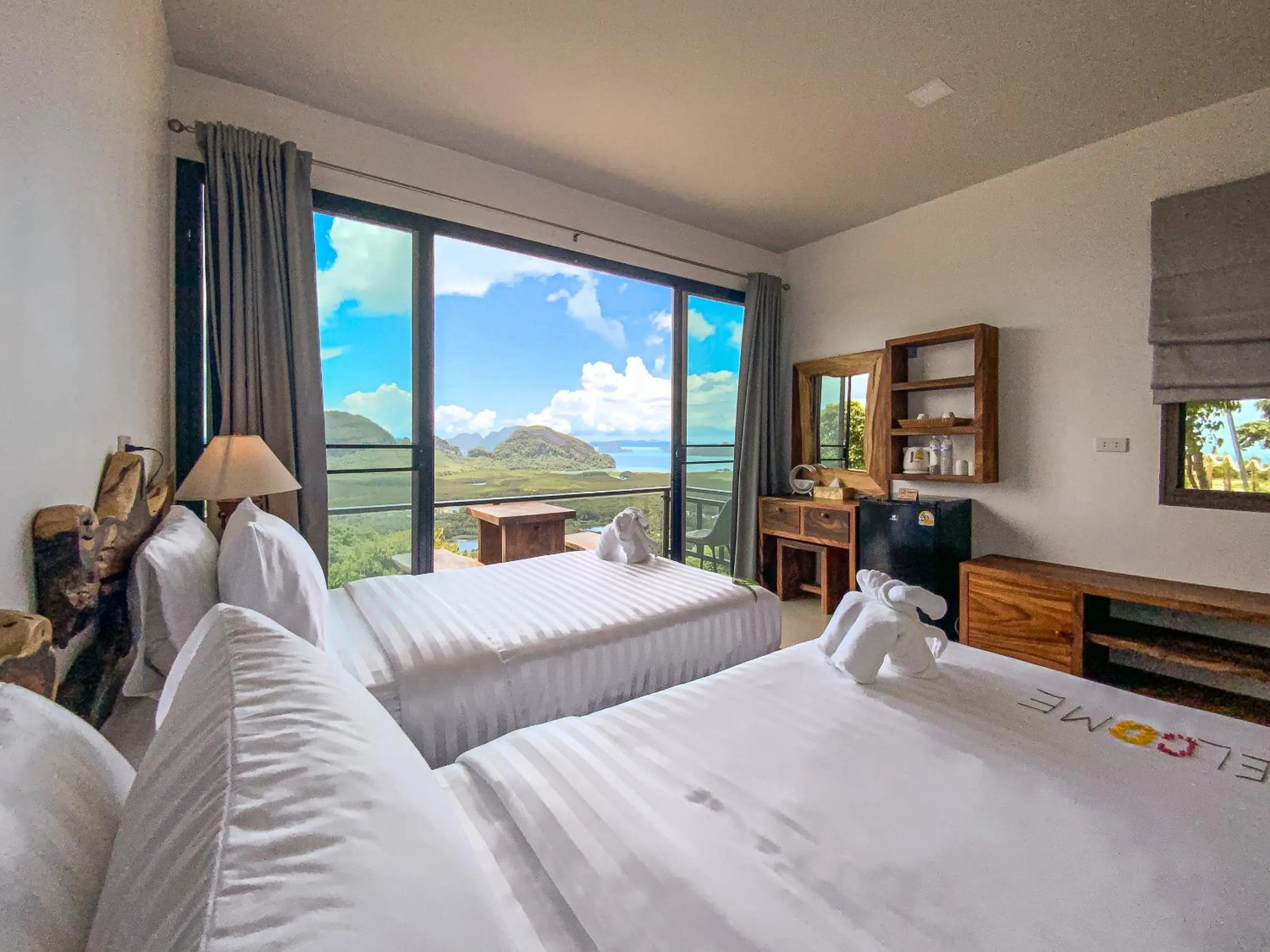 Bedroom, Bed in Samet Nangshe Goodview