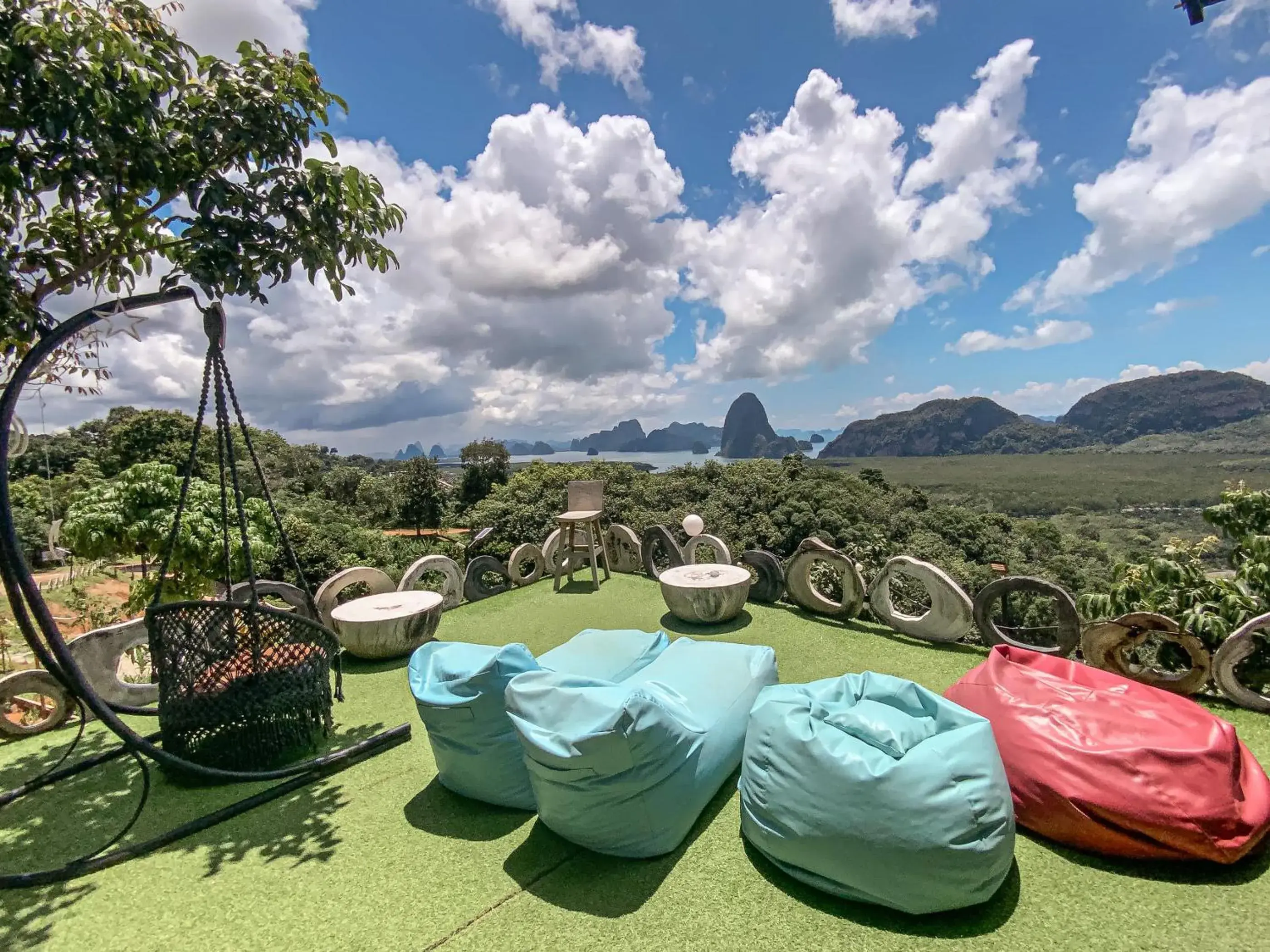 Seating area in Samet Nangshe Goodview Seating area in Samet Nangshe Goodview