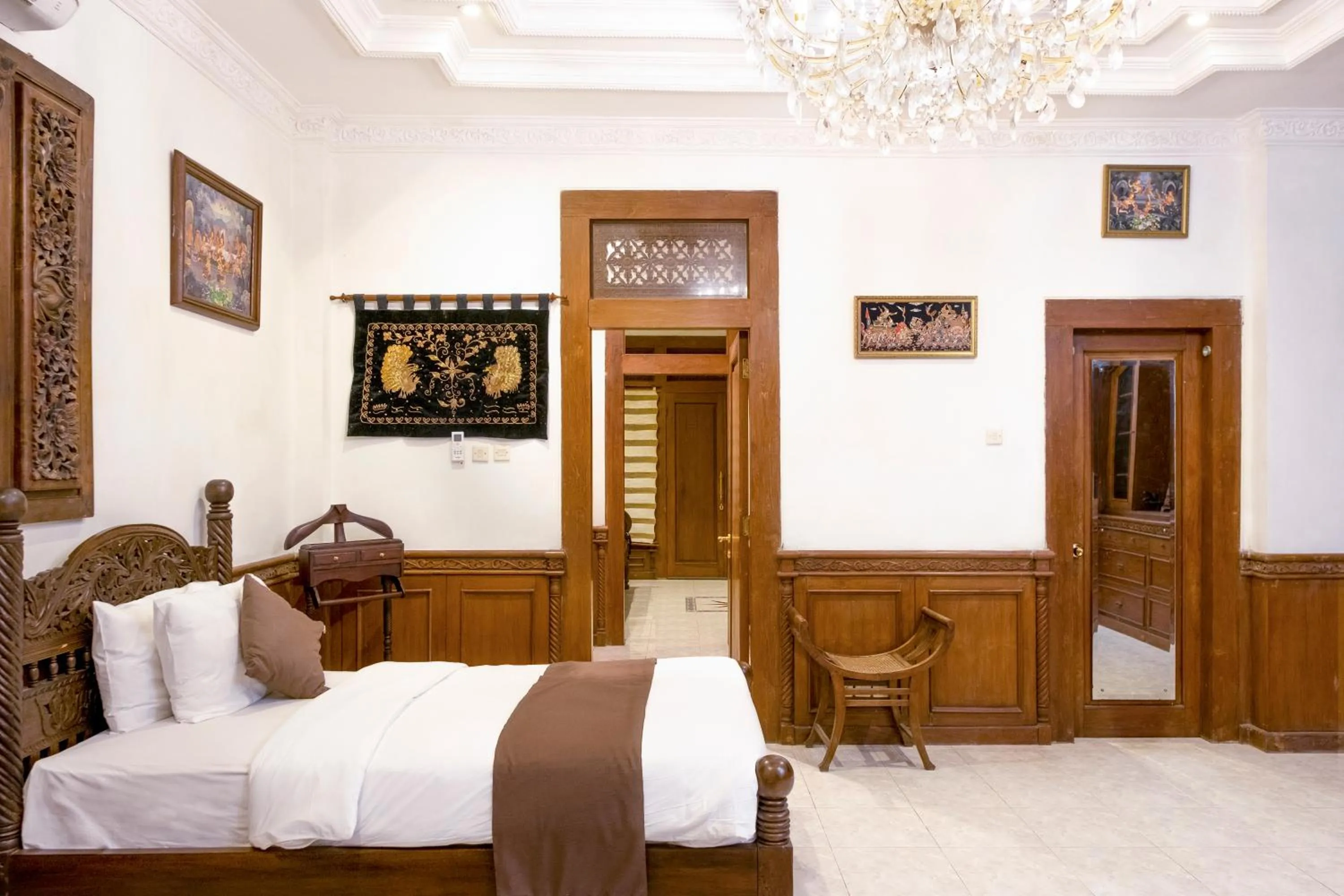 Bedroom, Bed in Rumah Pesik Art & Heritage Hotel