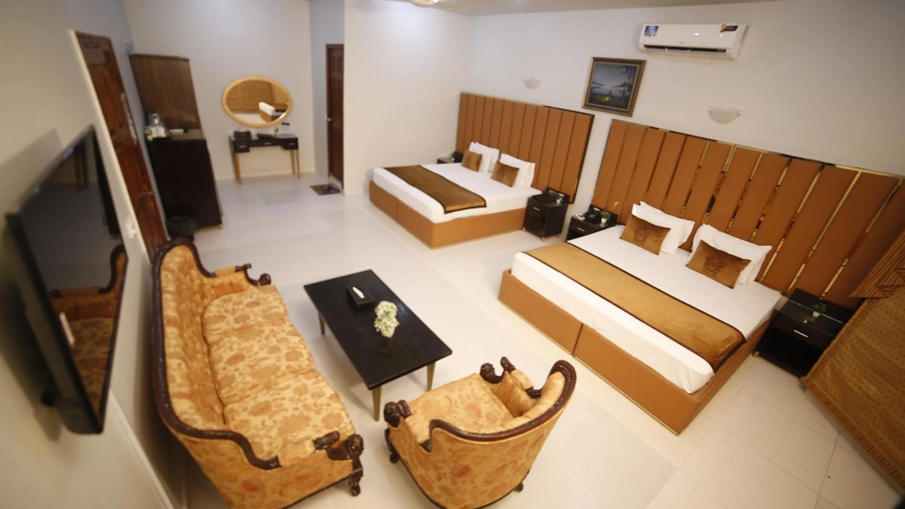 Bed in Four Squares by WI Hotel